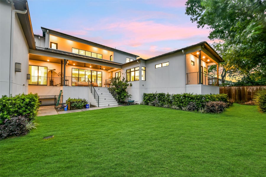Property photo for 5015 S Braeswood Boulevard, Houston, TX