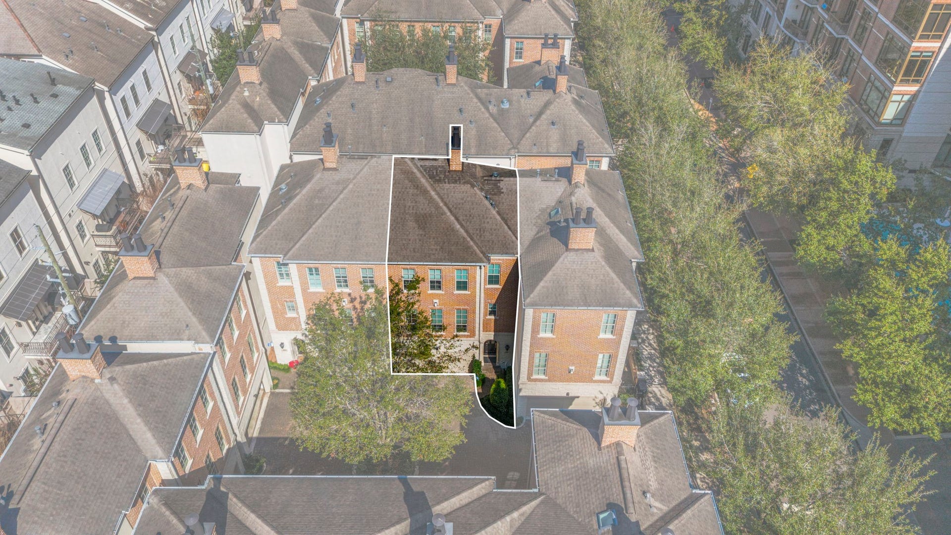 2174 Briarglen Drive, Houston, TX 77027