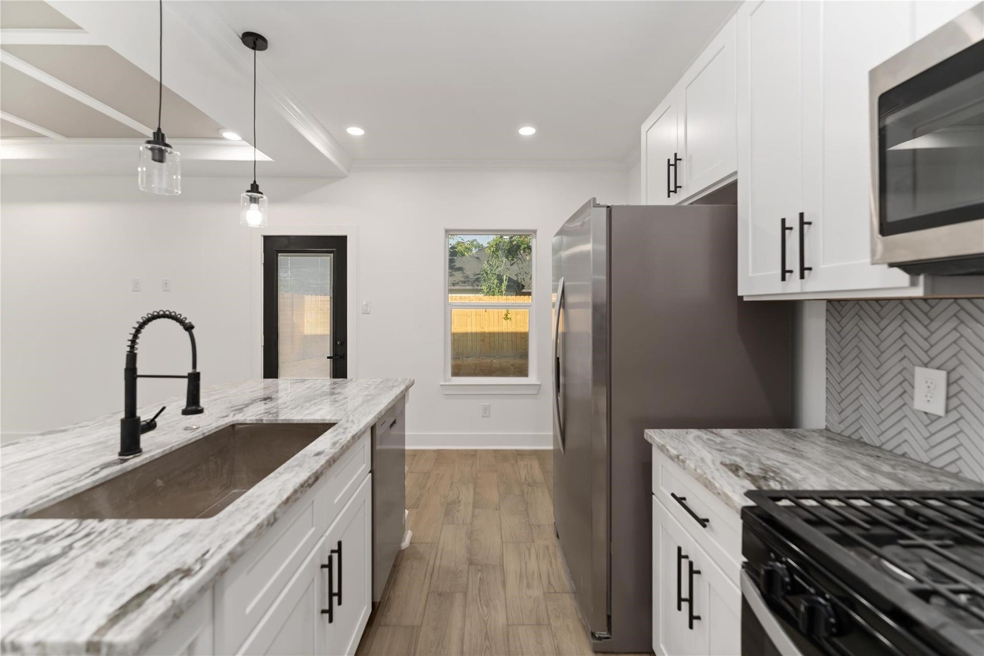 6736 Paris Street, Houston, TX 77021 6736 Paris Street, Houston, TX 77021