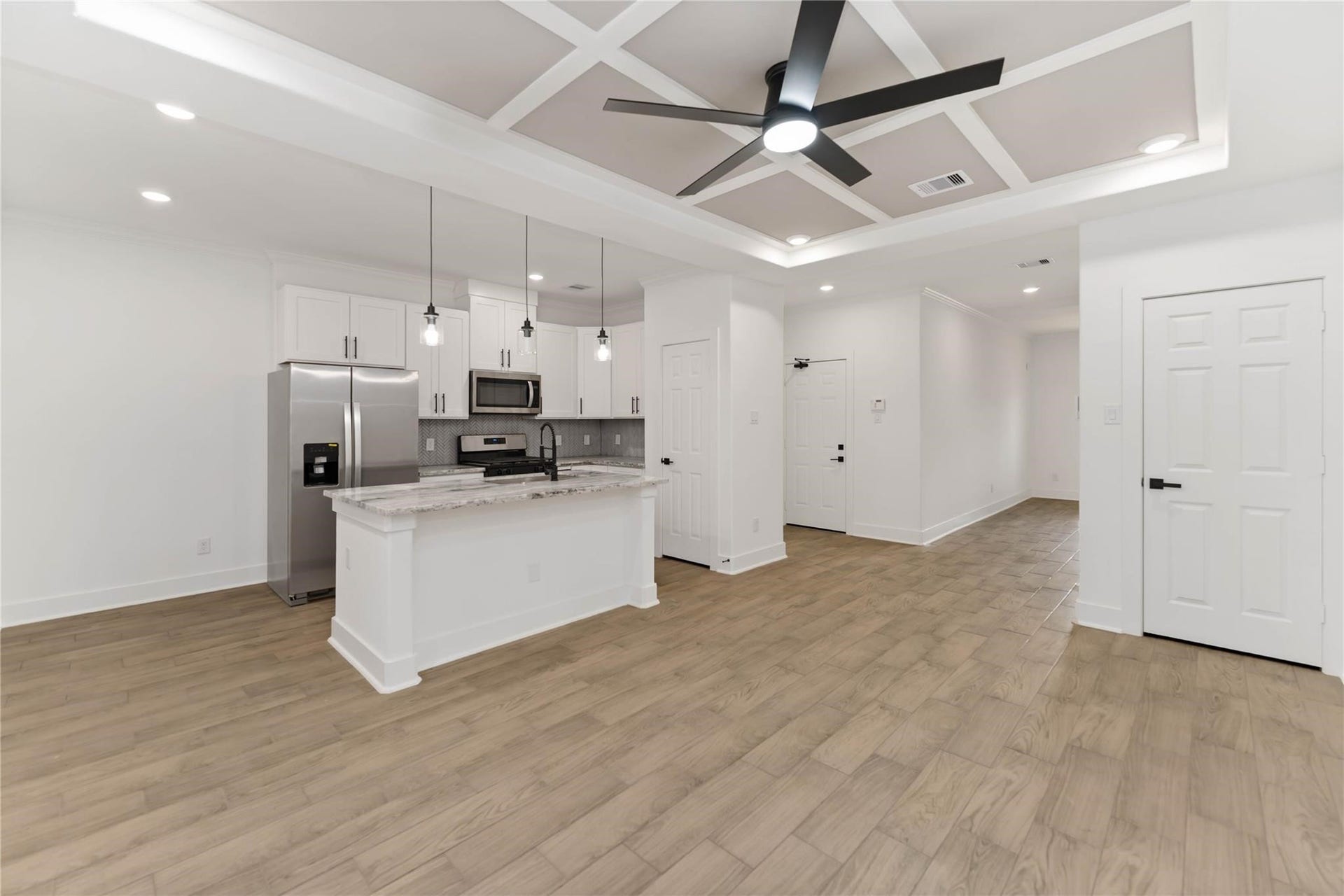 6736 Paris Street, Houston, TX 77021 6736 Paris Street, Houston, TX 77021