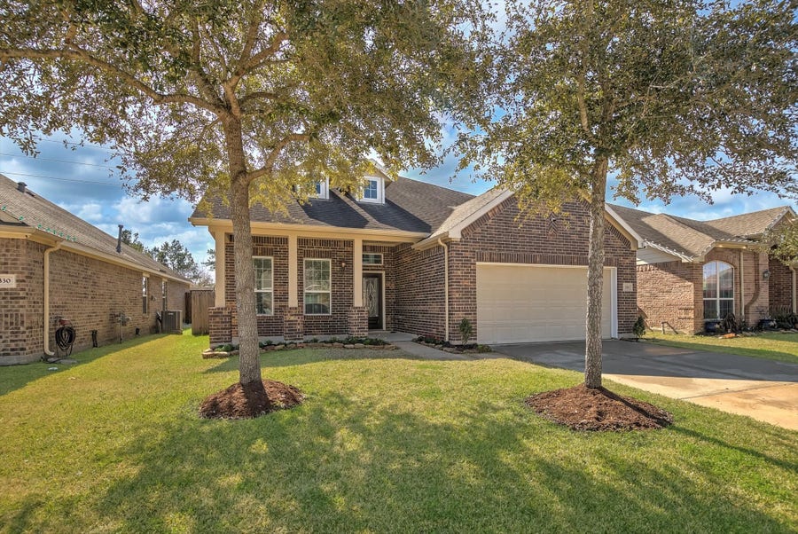 Property photo for 326 Polar Bear Trail, Crosby, TX