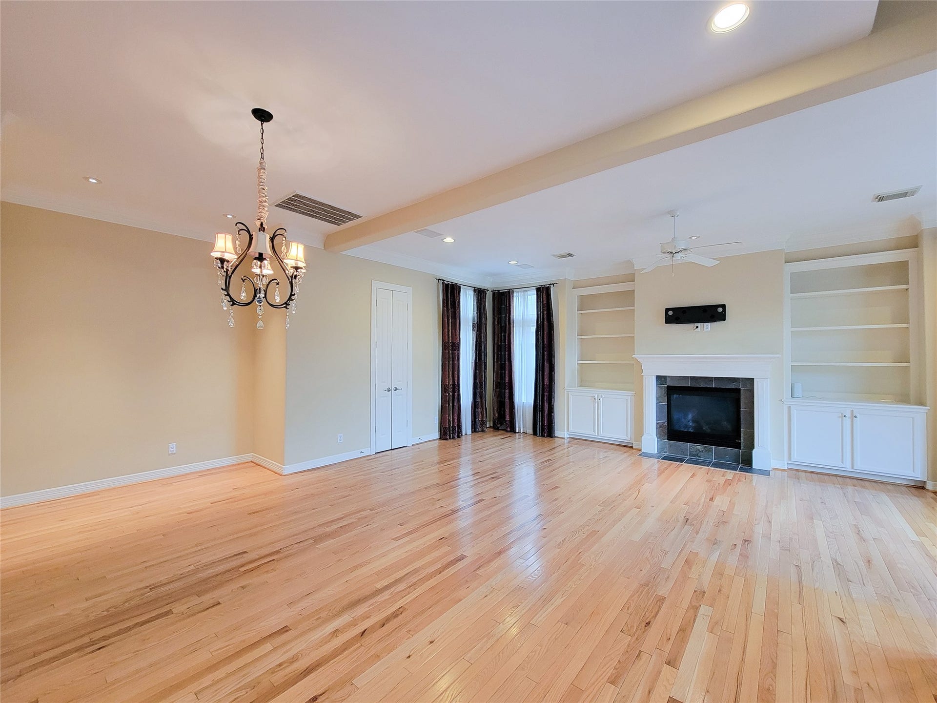 1742 Michigan Street, #F, Houston, TX 77006 1742 Michigan Street, #F, Houston, TX 77006