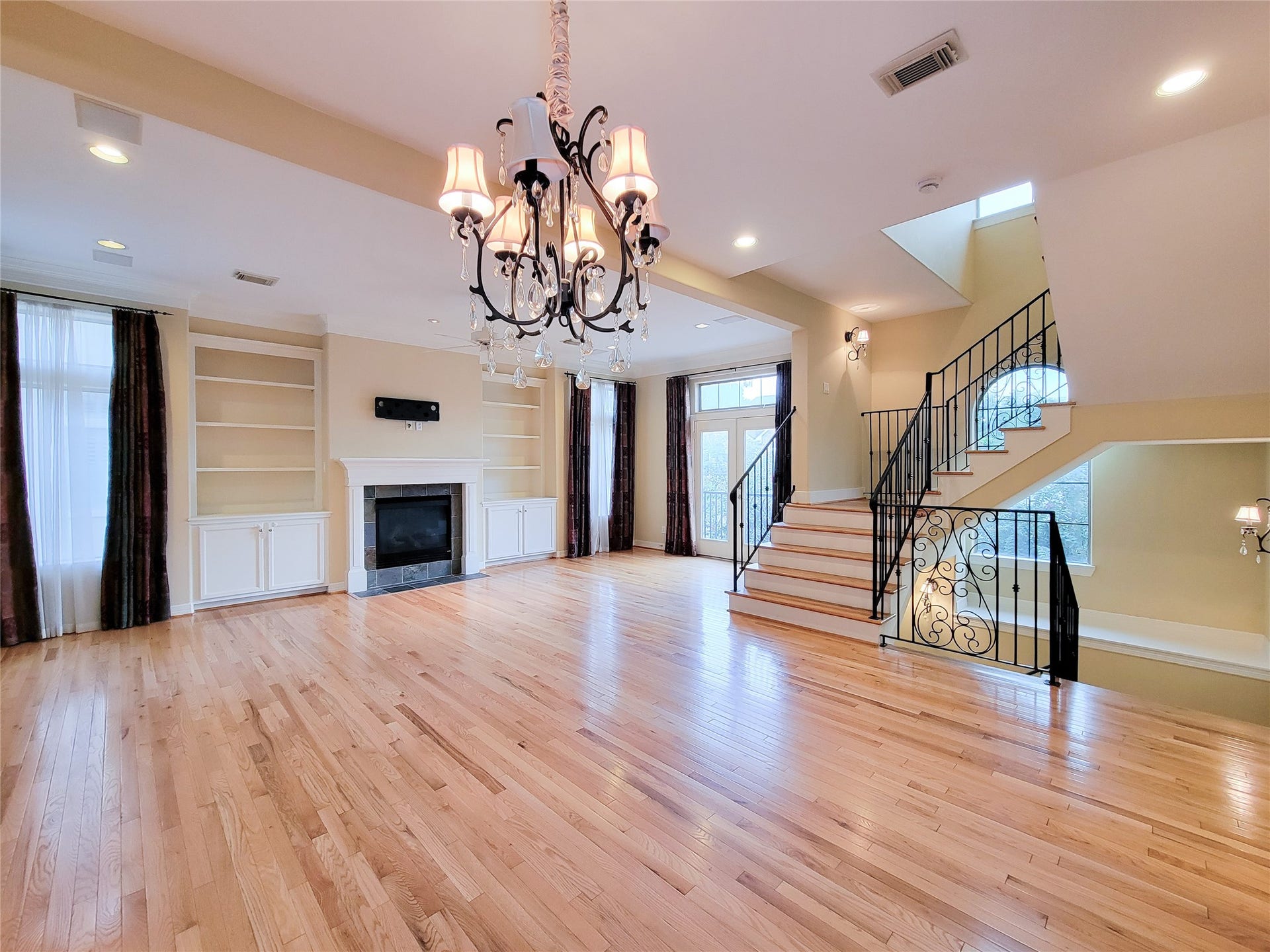 1742 Michigan Street, #F, Houston, TX 77006 1742 Michigan Street, #F, Houston, TX 77006