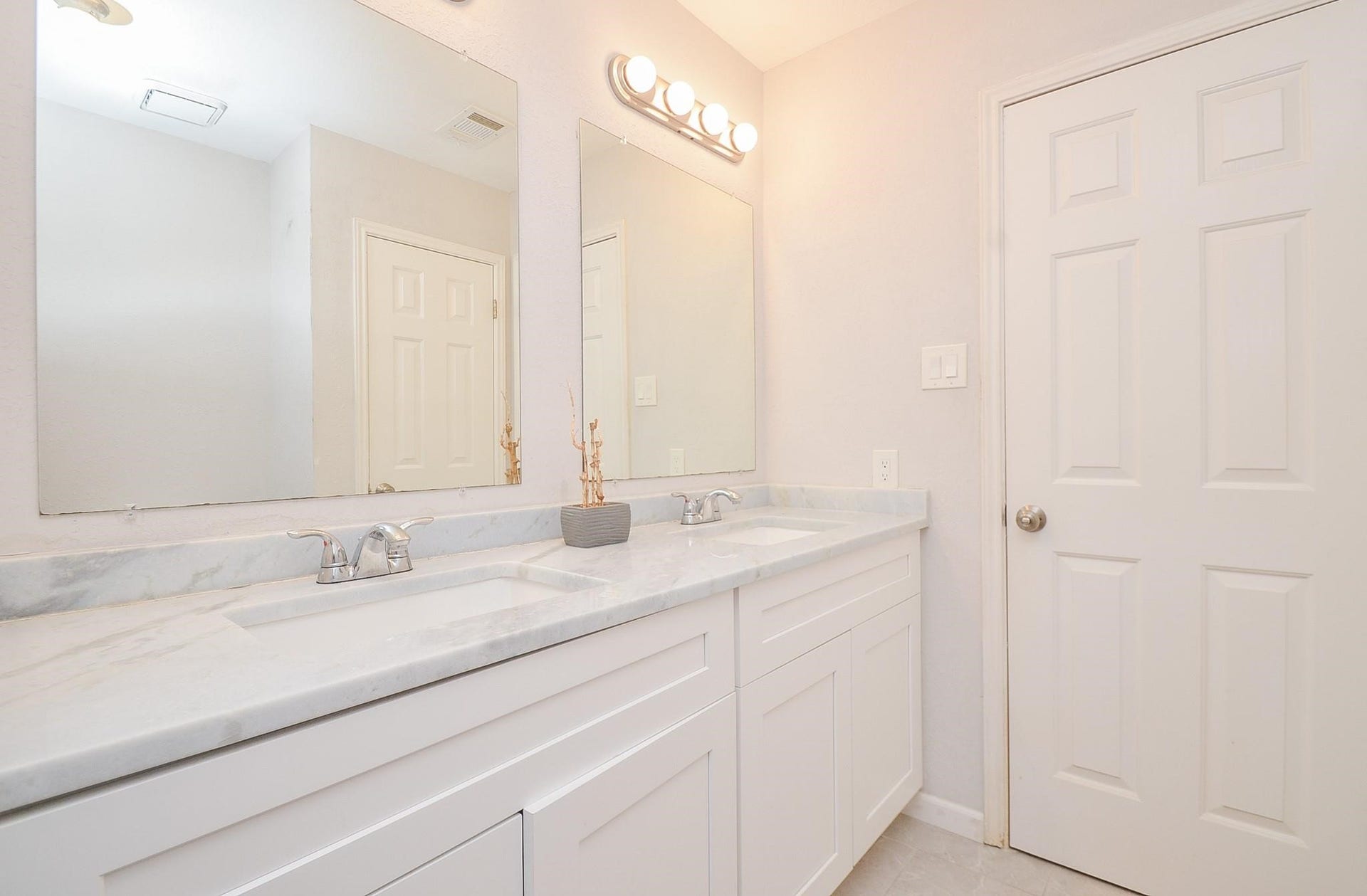 1903 Tall Gum Drive, Fresno, TX 77545 1903 Tall Gum Drive, Fresno, TX 77545