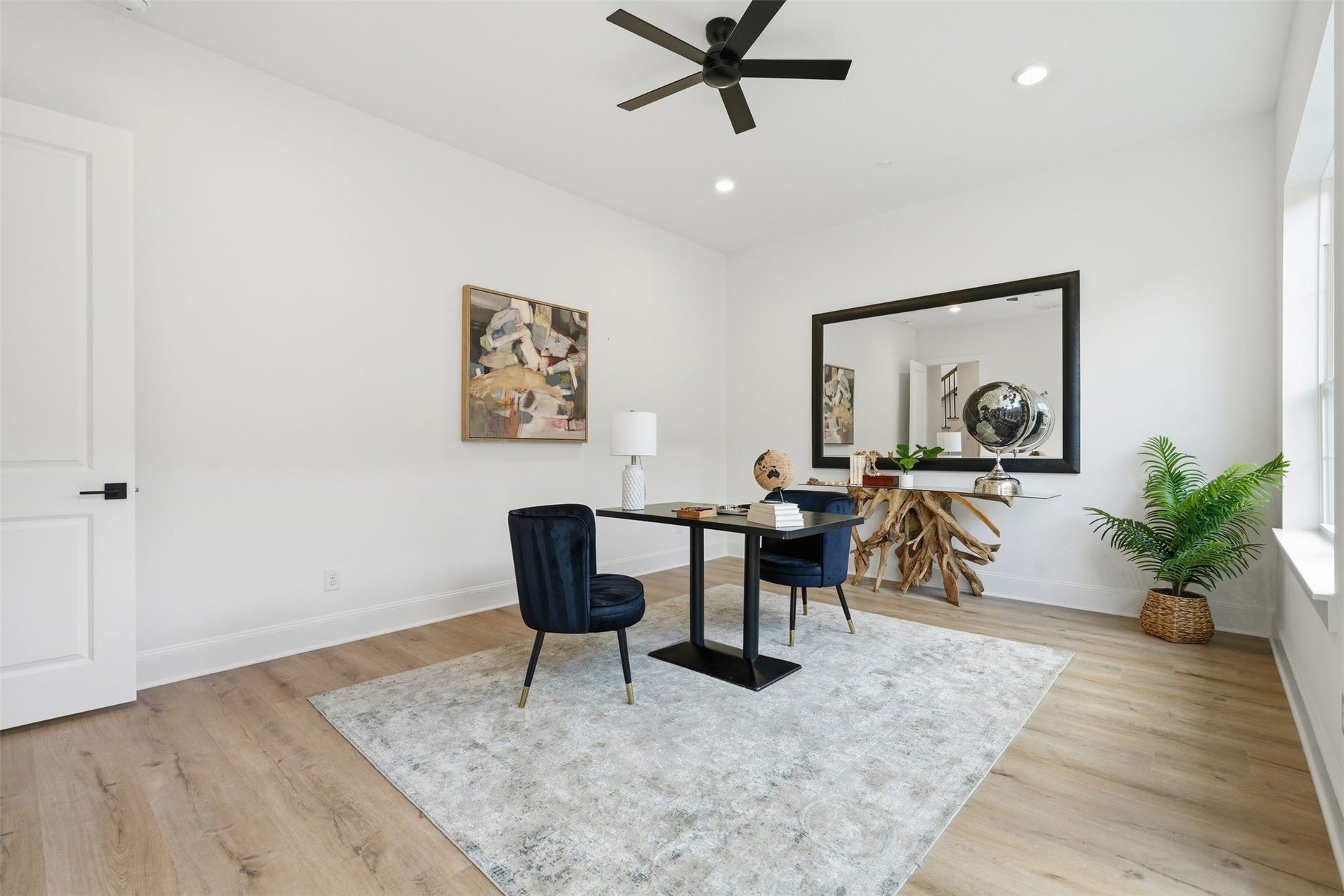 2111 Nantucket Drive, #C, Houston, TX 77057 2111 Nantucket Drive, #C, Houston, TX 77057
