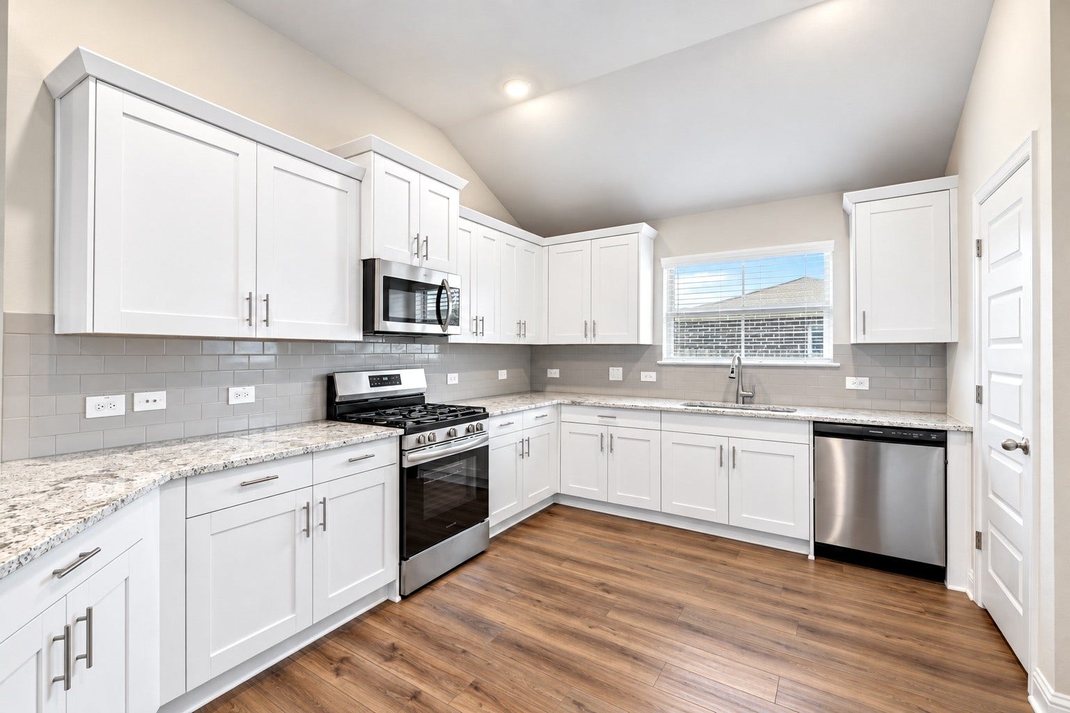 2218 Seneca Lake Drive, Texas City, TX 77568 2218 Seneca Lake Drive, Texas City, TX 77568