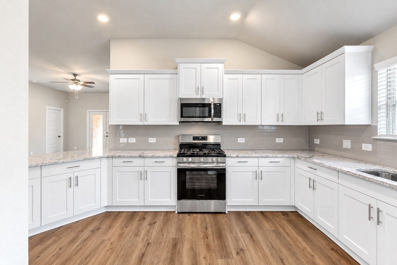 2218 Seneca Lake Drive, Texas City, TX 77568 2218 Seneca Lake Drive, Texas City, TX 77568