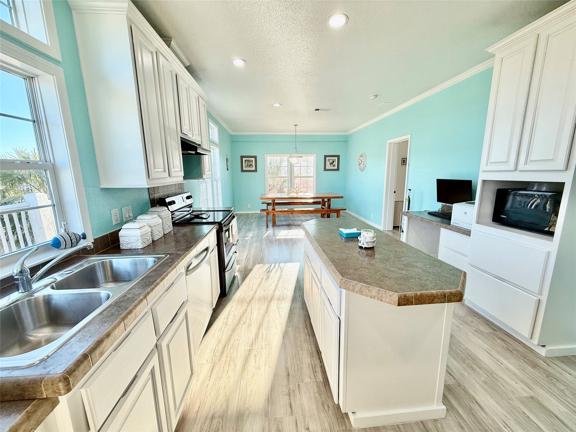 981 Nassau Drive, Crystal Beach, TX 77650 981 Nassau Drive, Crystal Beach, TX 77650