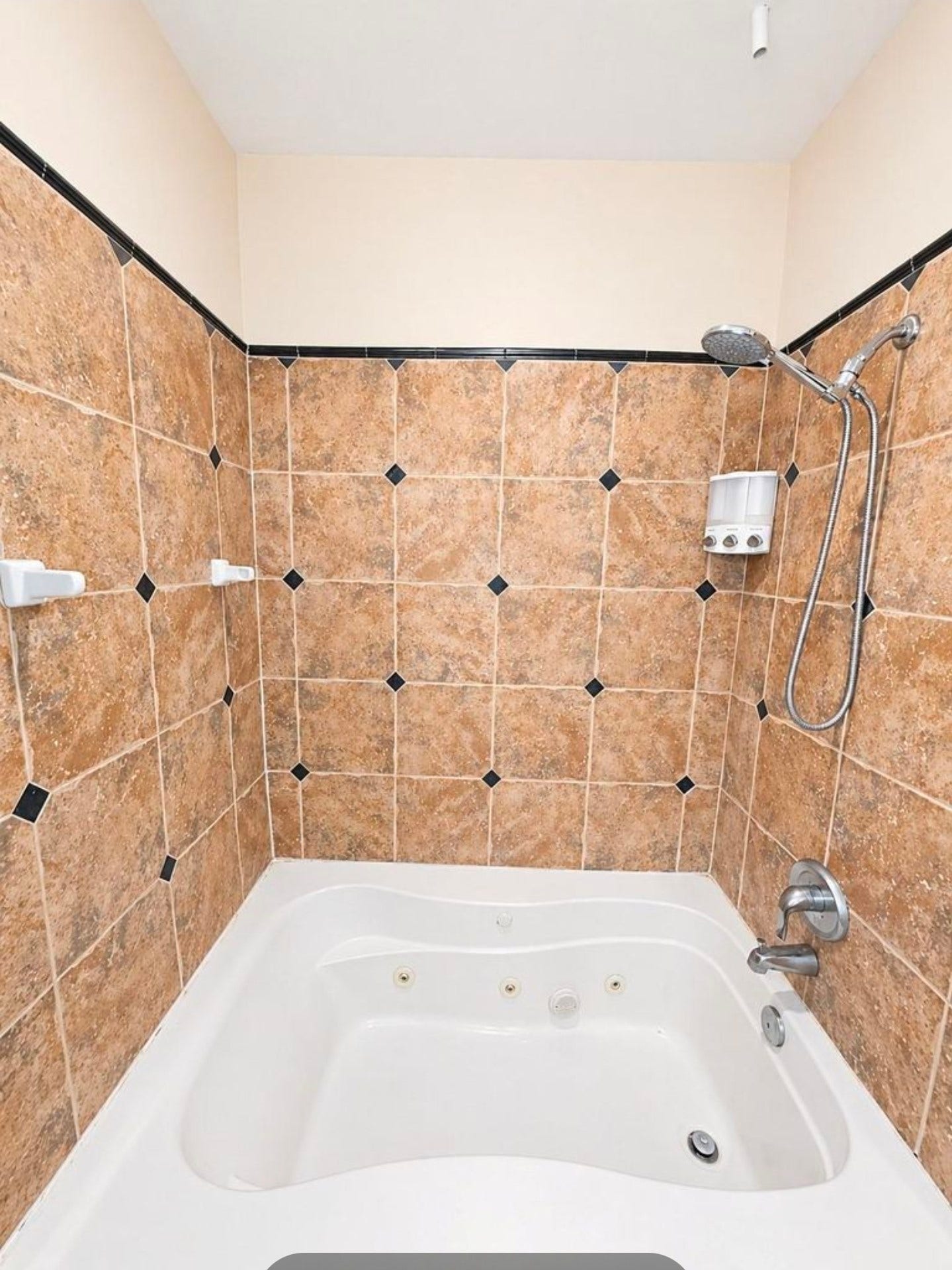 1602 Elgin Street, #5, Houston, TX 77004 1602 Elgin Street, #5, Houston, TX 77004