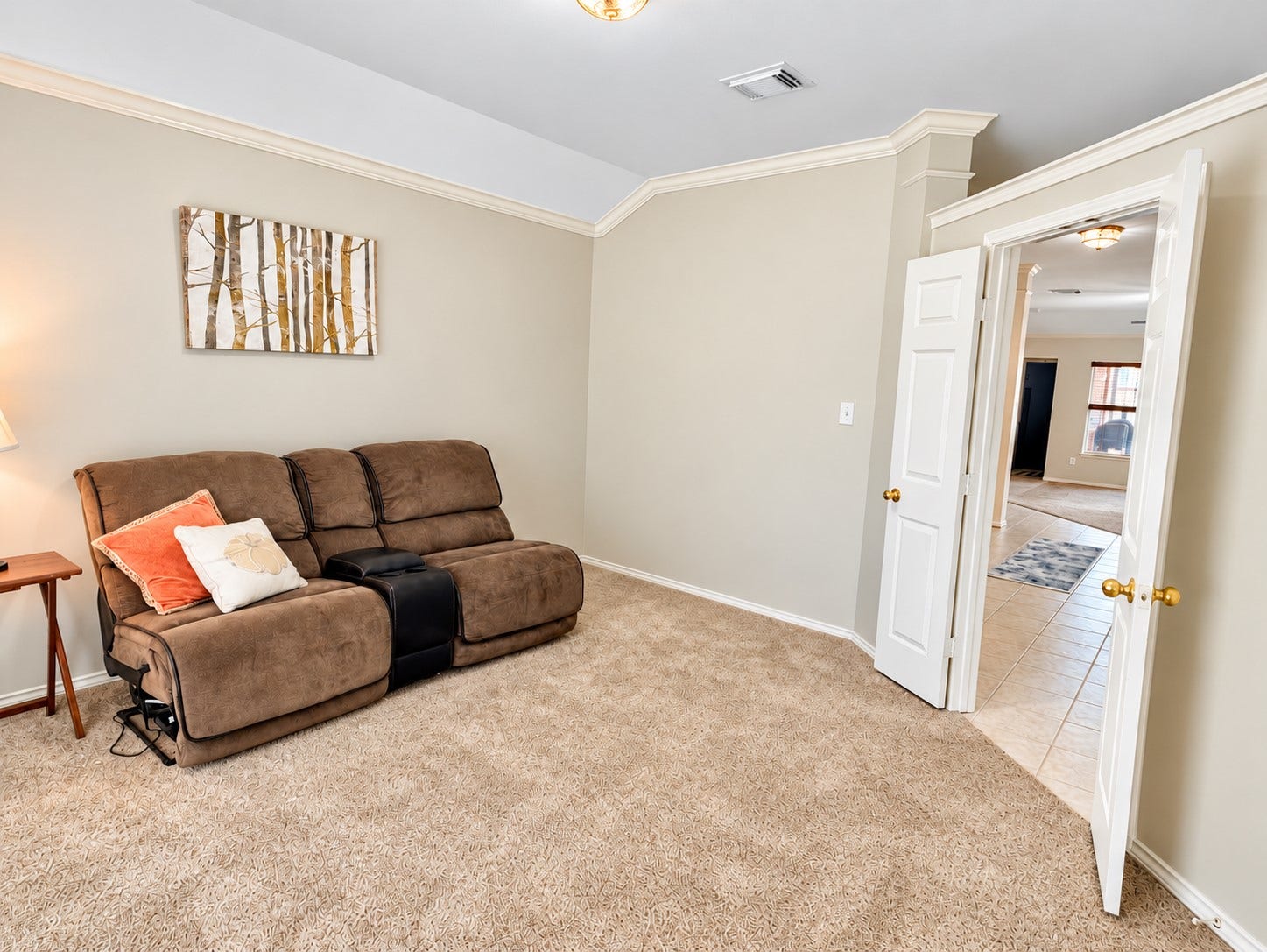 1522 Martin Lake Drive, Richmond, TX 77406 Entering the front room. It has double doors and is great for a quite space, kids playroom or even a home study.