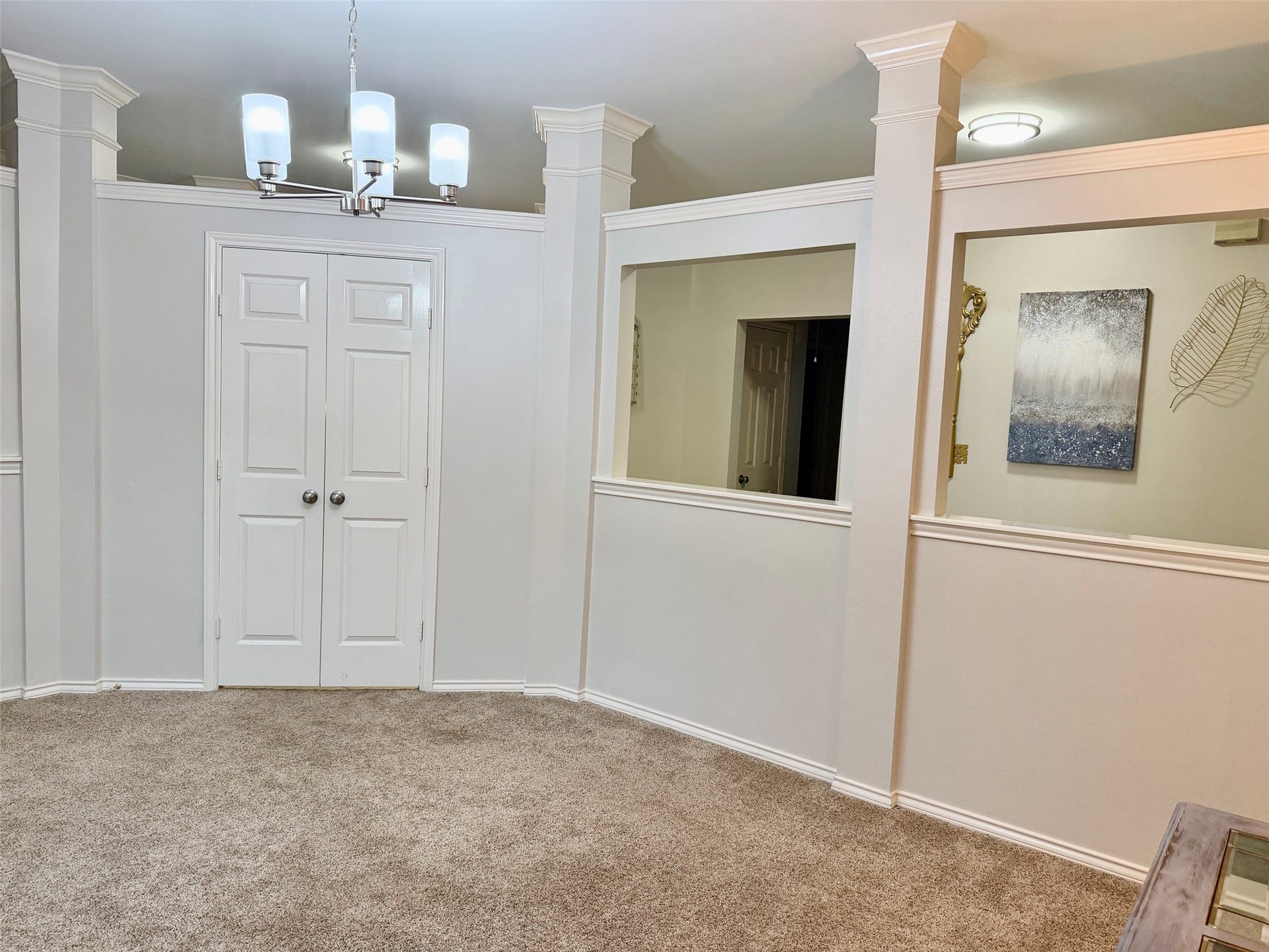 1522 Martin Lake Drive, Richmond, TX 77406 The formal dining room is right in the front. Double doors for privacy. New light fixture and all new hardware on the doors.