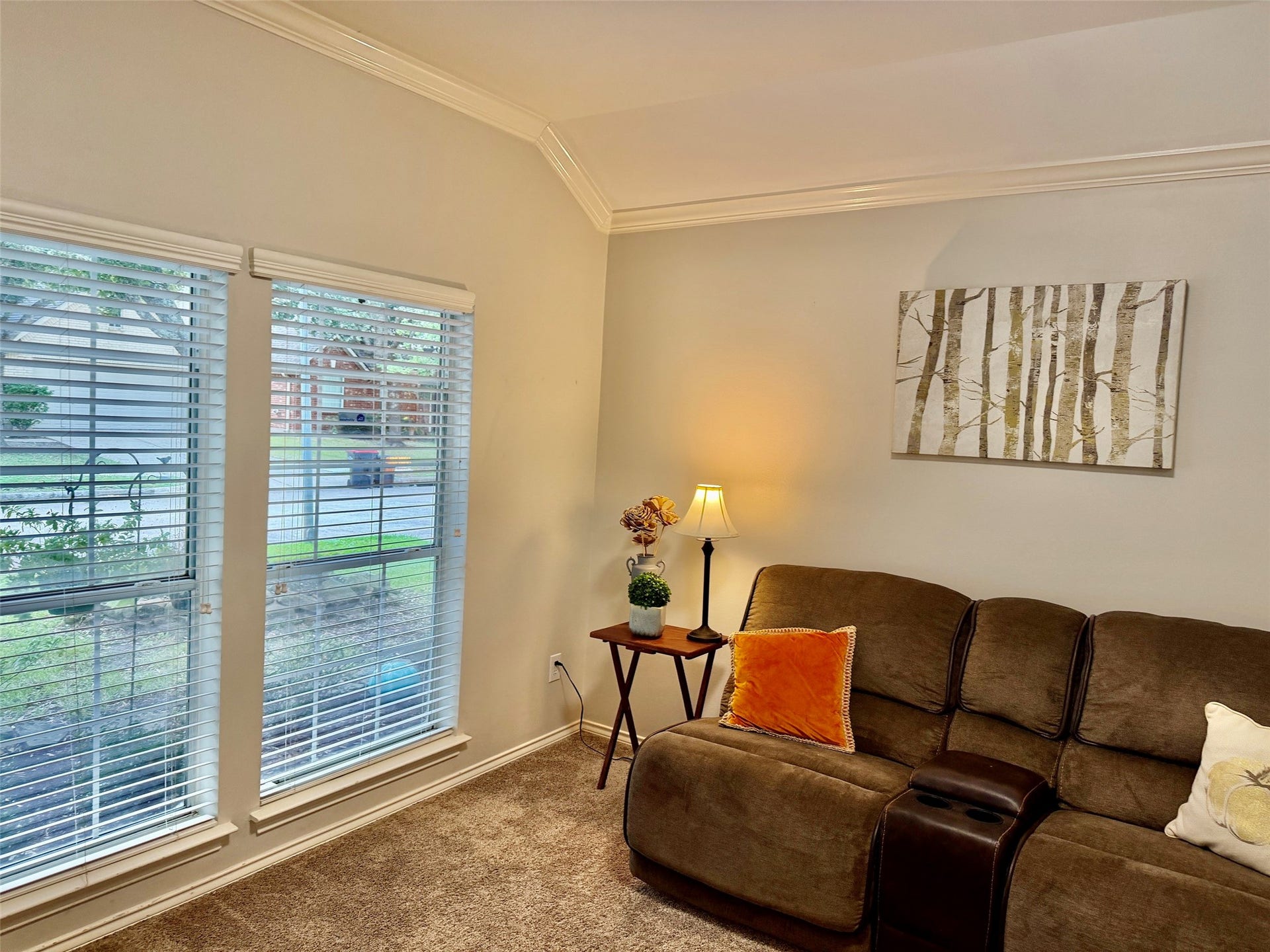 1522 Martin Lake Drive, Richmond, TX 77406 Front room that would be great as a home office or small game room.