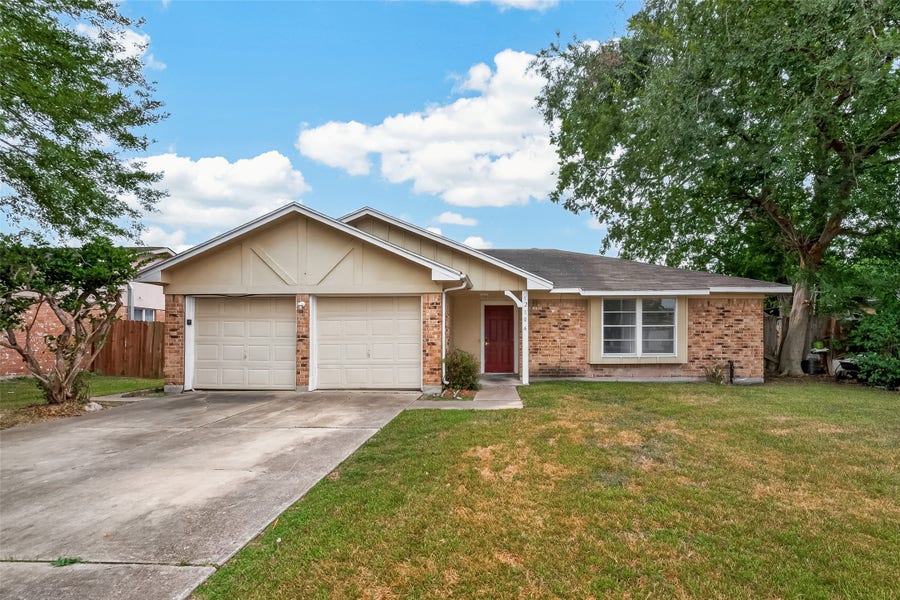 Property photo for 12106 Plumbrook Drive, Houston, TX