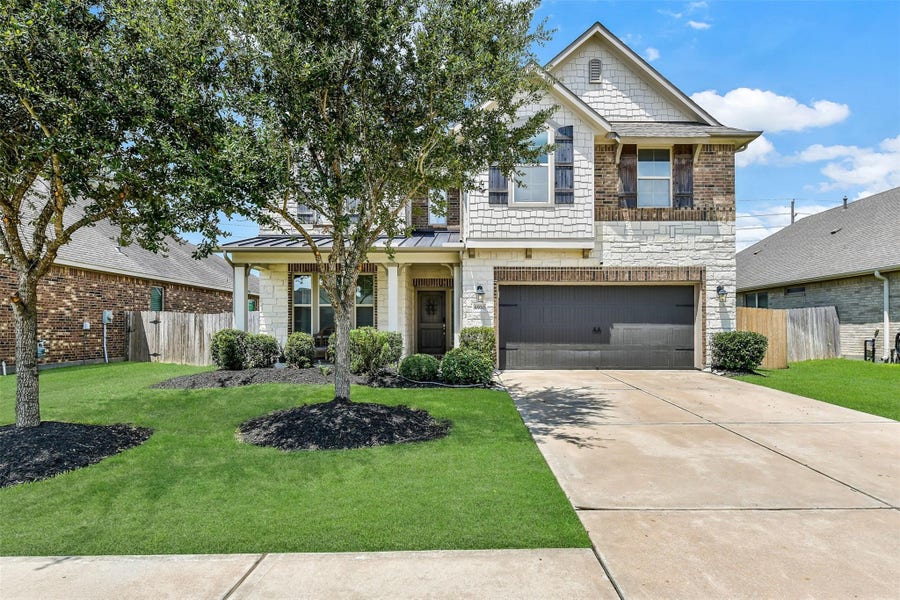 Property photo for 6930 Water Glen Lane, Manvel, TX