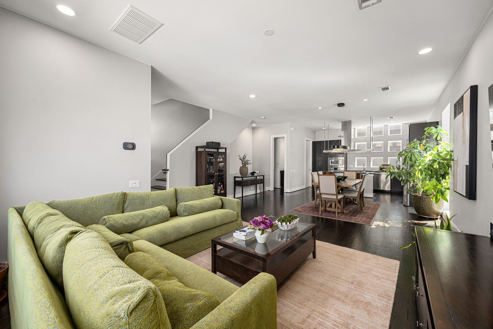 1232 W 24th Street, #H, Houston, TX 77008 Welcome home to 1232 W 24th St. #H