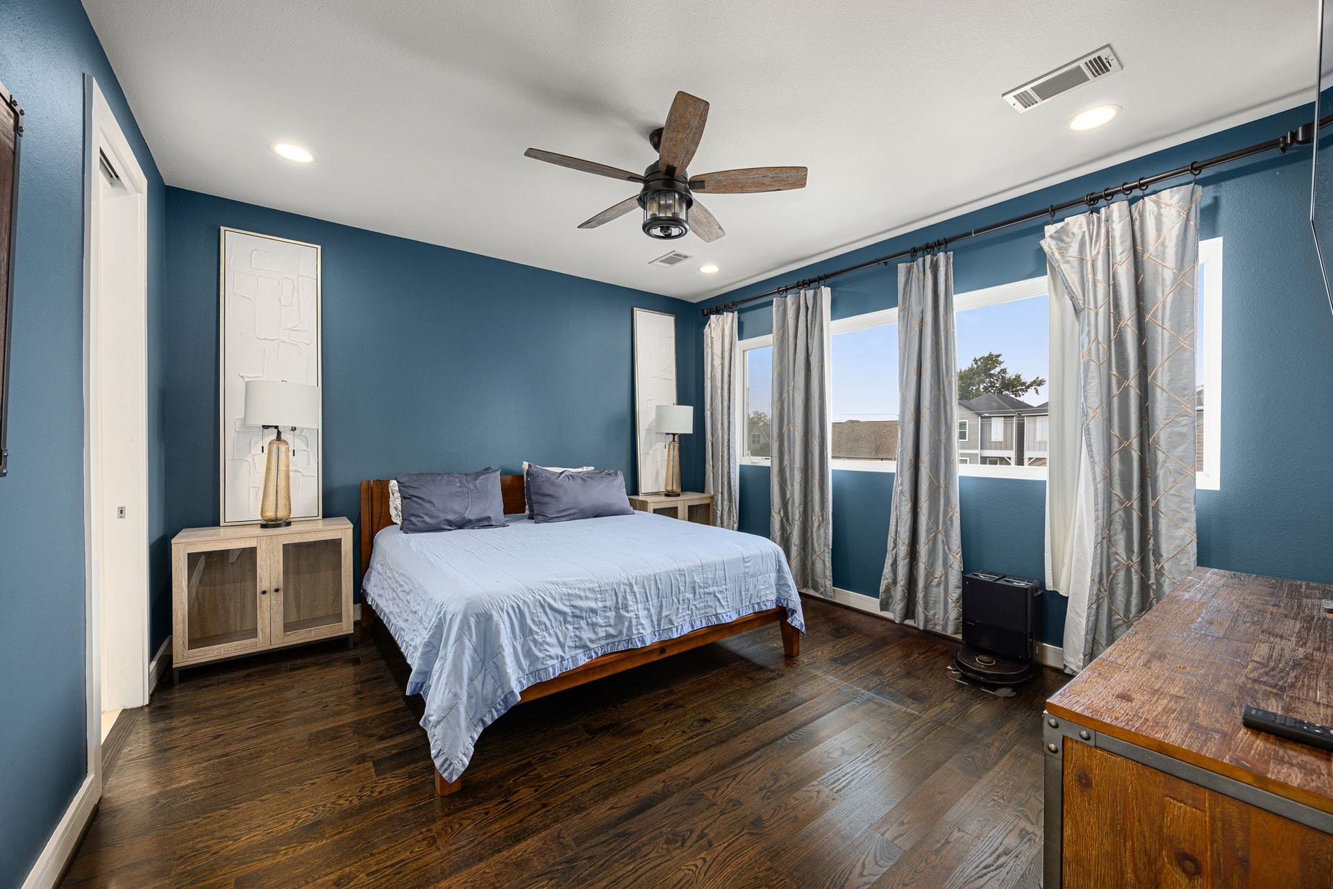1232 W 24th Street, #H, Houston, TX 77008 Primary Bedroom