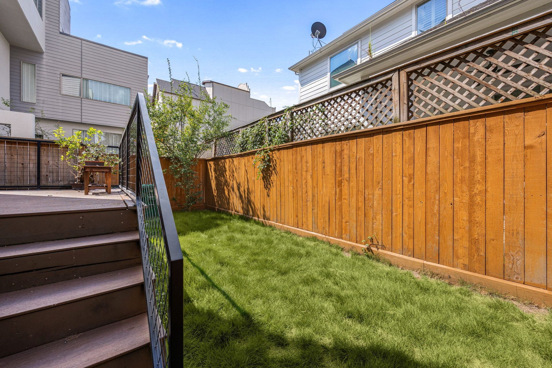 1232 W 24th Street, #H, Houston, TX 77008 Back Garden