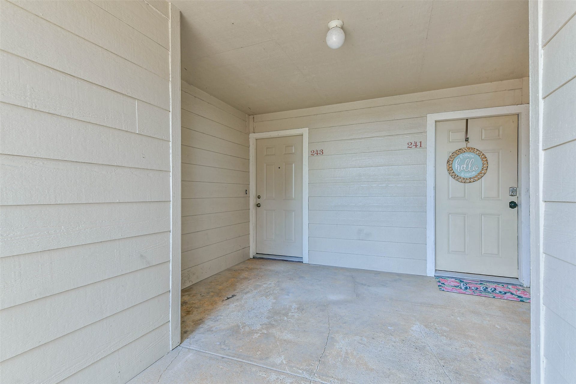 2501 Gulf Freeway, #243D, Dickinson, TX 77539 Front door entry