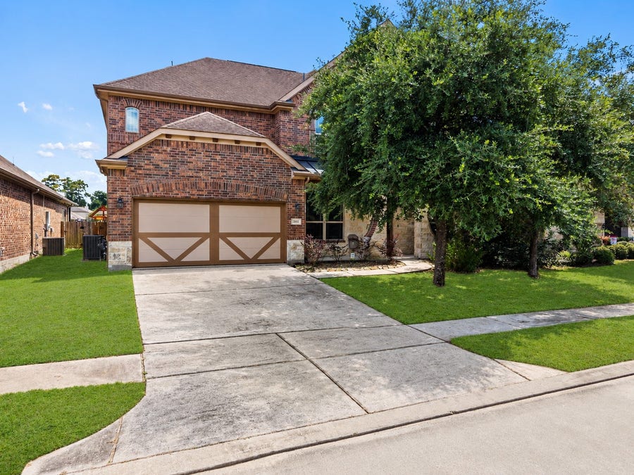 Property photo for 26111 Tintagel Lane, Kingwood, TX