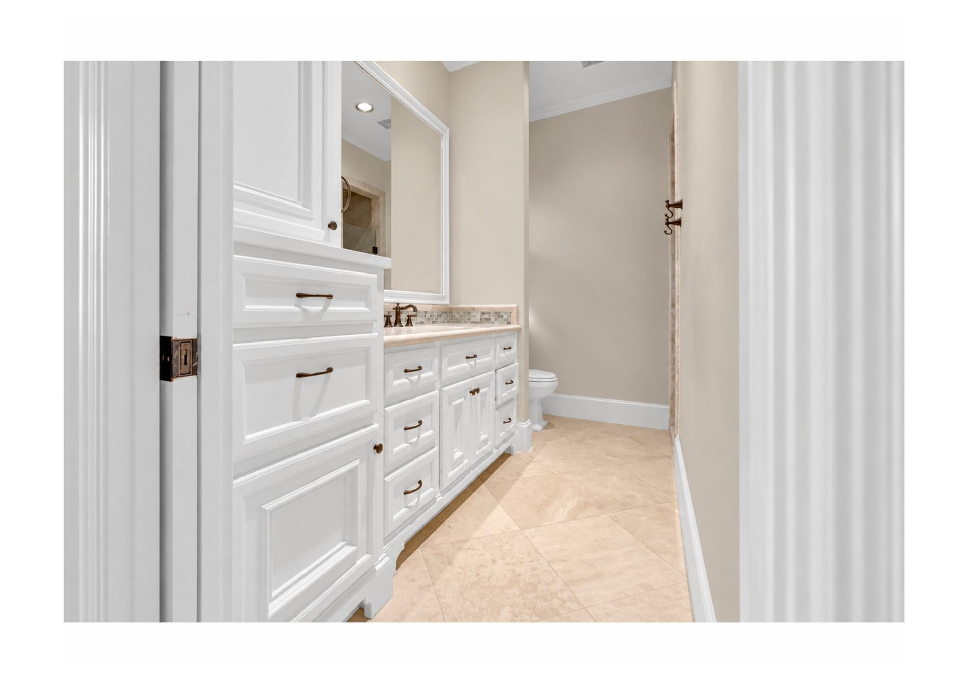 Guest suite bathroom.