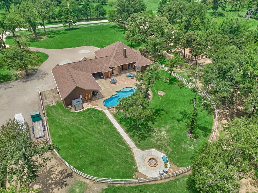 Property photo for 420 Ruel Road, Magnolia, TX