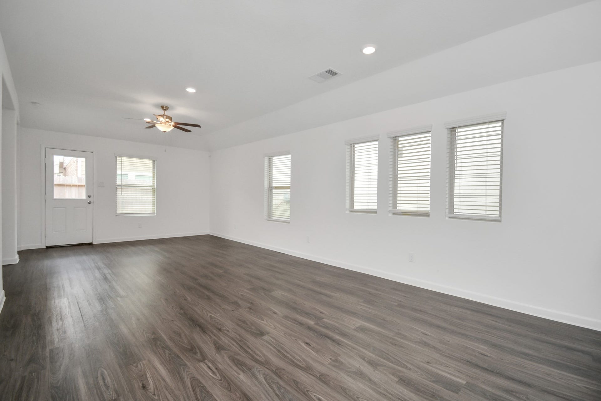 15826 Menlow Bend Drive, Humble, TX 77396 15826 Menlow Bend Drive, Humble, TX 77396