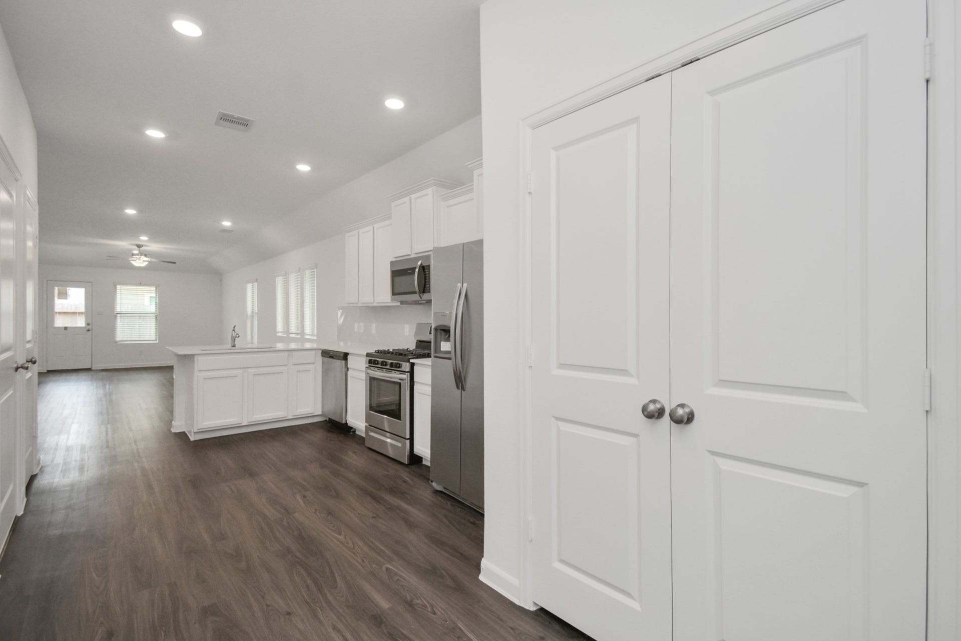 15826 Menlow Bend Drive, Humble, TX 77396 15826 Menlow Bend Drive, Humble, TX 77396