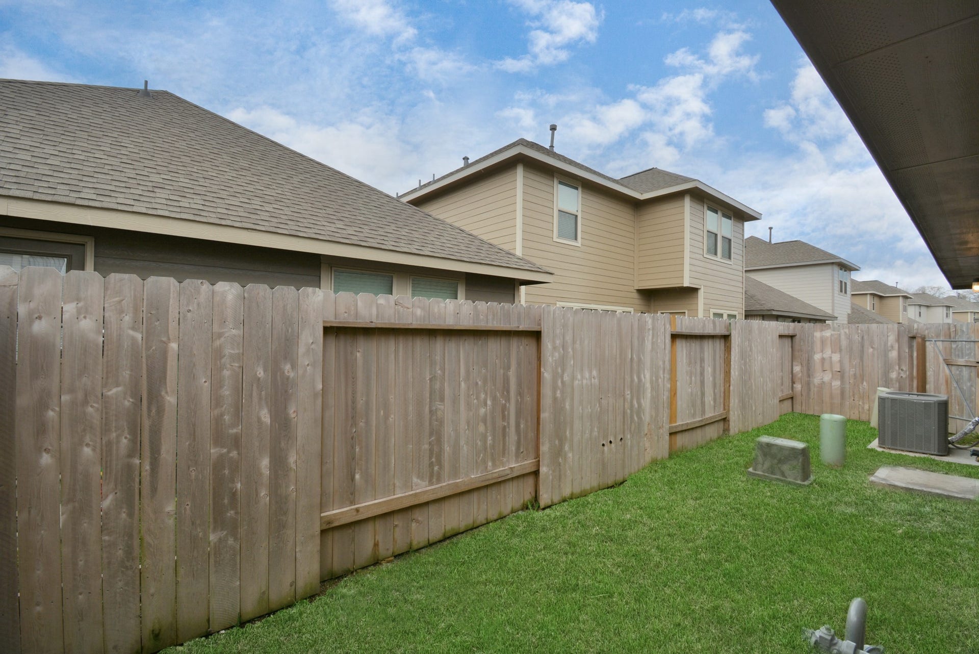 15826 Menlow Bend Drive, Humble, TX 77396 15826 Menlow Bend Drive, Humble, TX 77396