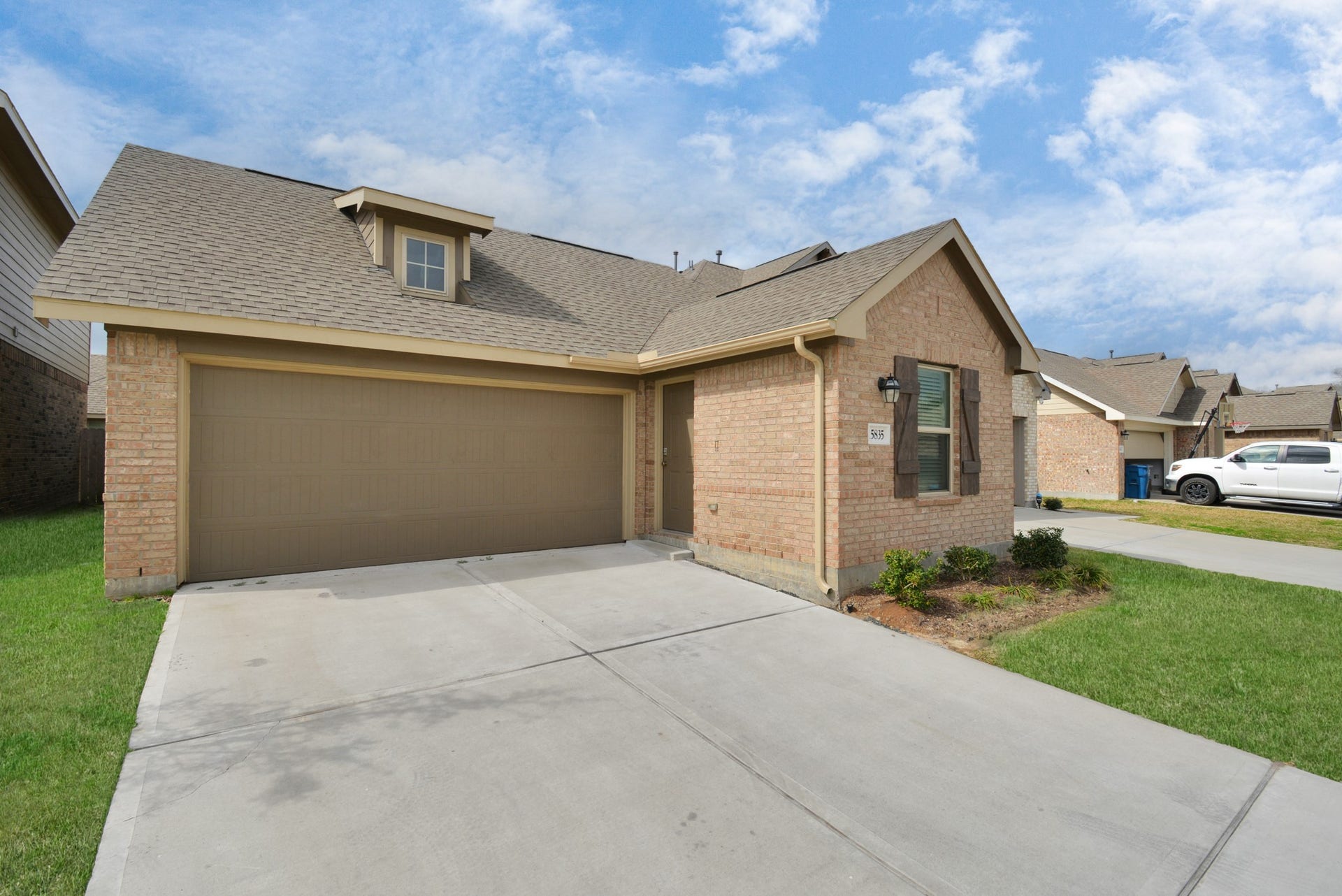 15826 Menlow Bend Drive, Humble, TX 77396 15826 Menlow Bend Drive, Humble, TX 77396