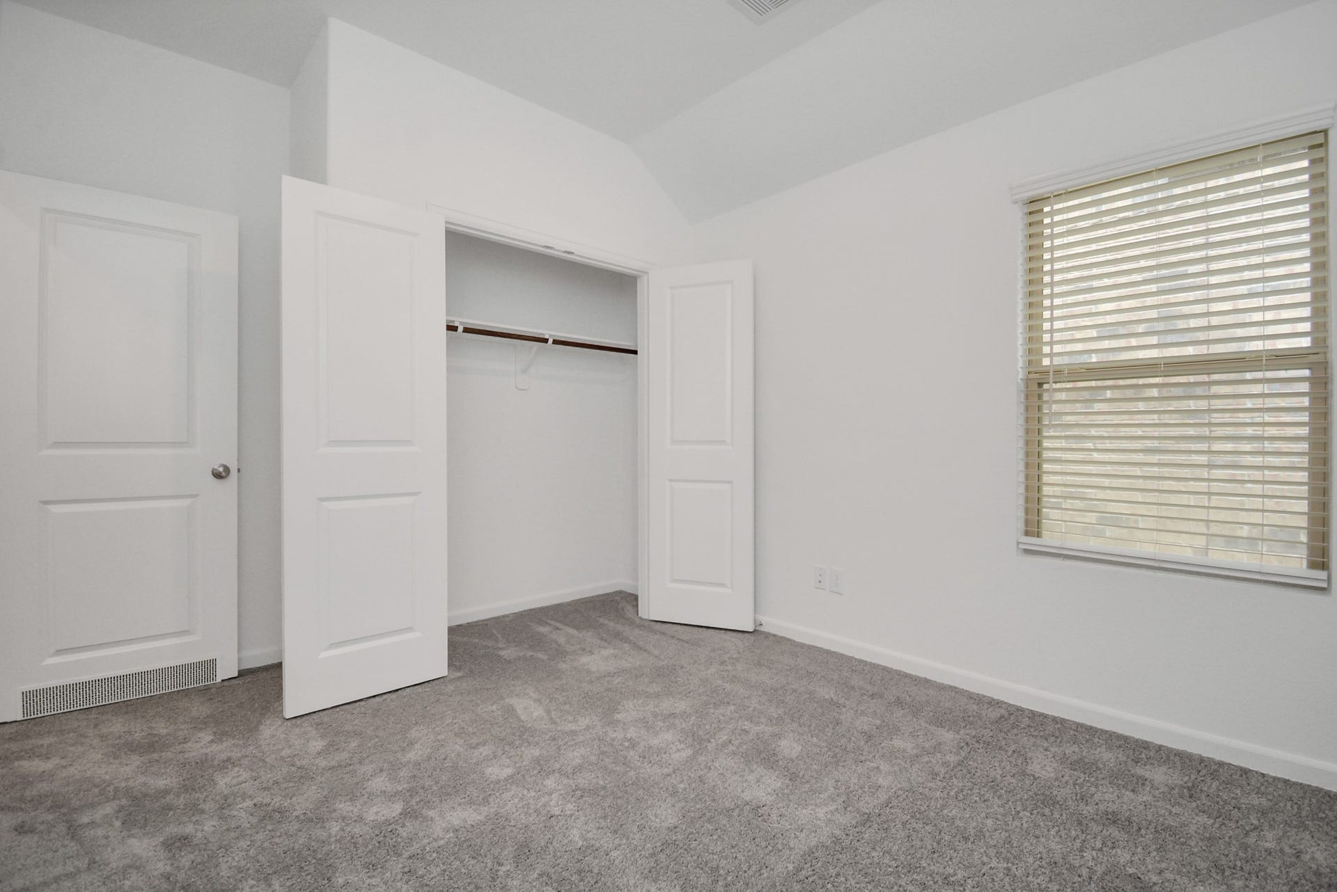 15826 Menlow Bend Drive, Humble, TX 77396 15826 Menlow Bend Drive, Humble, TX 77396