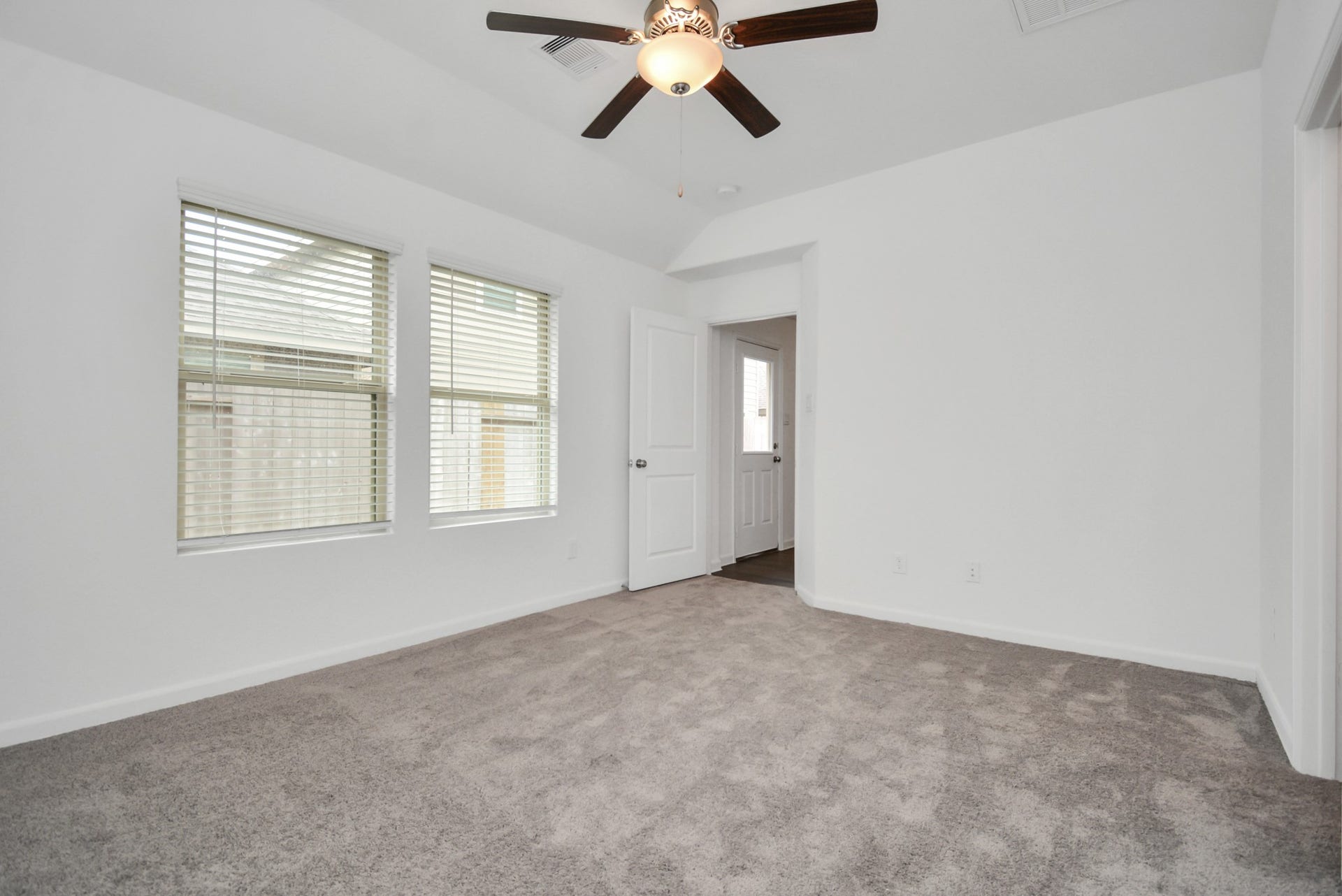 15826 Menlow Bend Drive, Humble, TX 77396 15826 Menlow Bend Drive, Humble, TX 77396