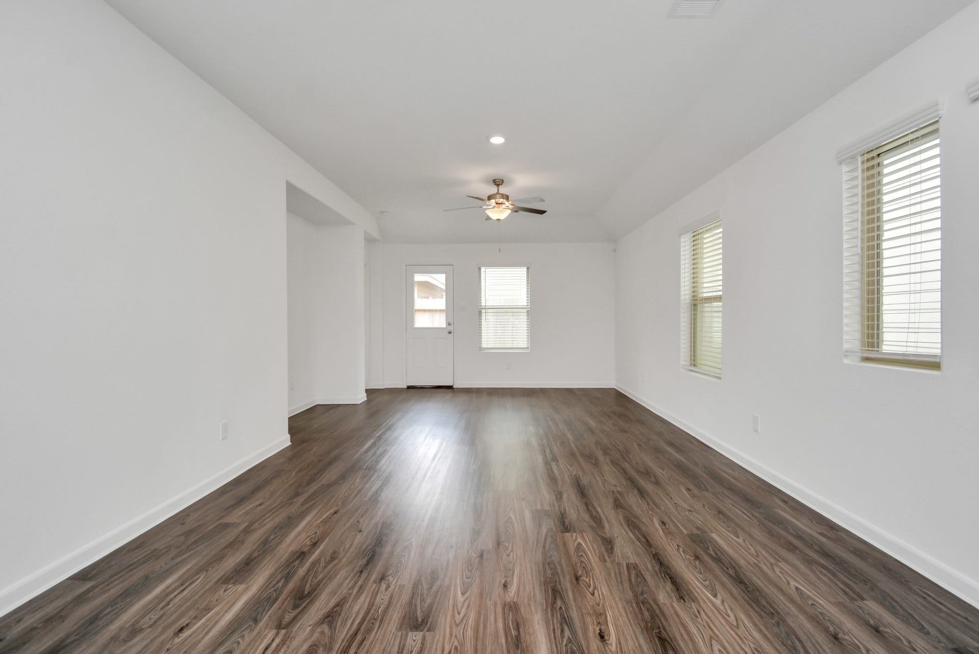 15826 Menlow Bend Drive, Humble, TX 77396 15826 Menlow Bend Drive, Humble, TX 77396
