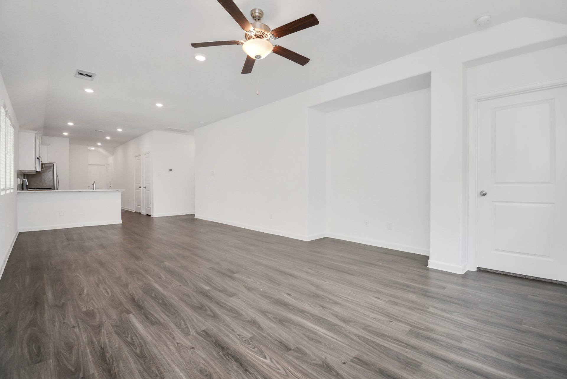 15826 Menlow Bend Drive, Humble, TX 77396 15826 Menlow Bend Drive, Humble, TX 77396