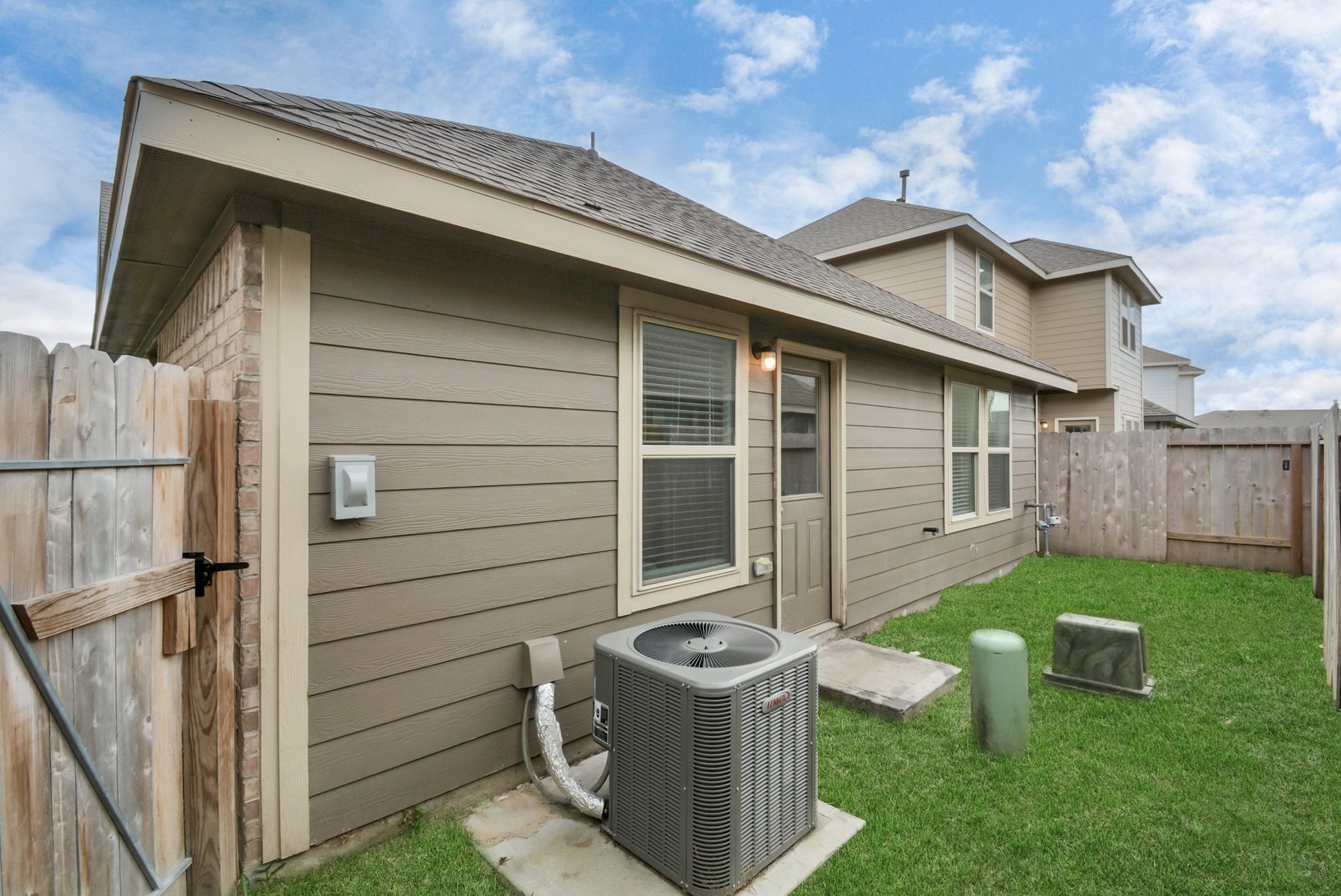 15826 Menlow Bend Drive, Humble, TX 77396 15826 Menlow Bend Drive, Humble, TX 77396