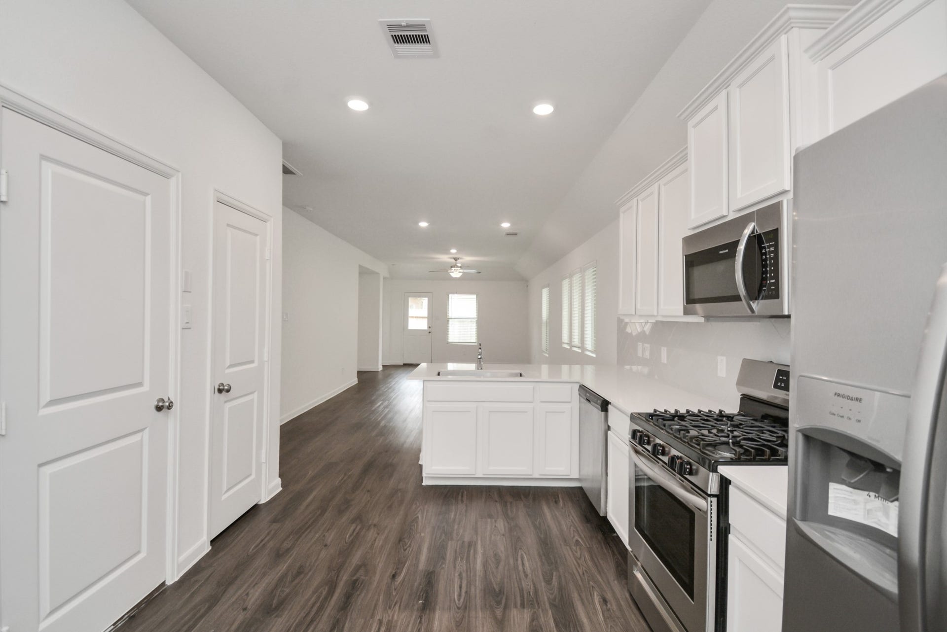 15826 Menlow Bend Drive, Humble, TX 77396 15826 Menlow Bend Drive, Humble, TX 77396