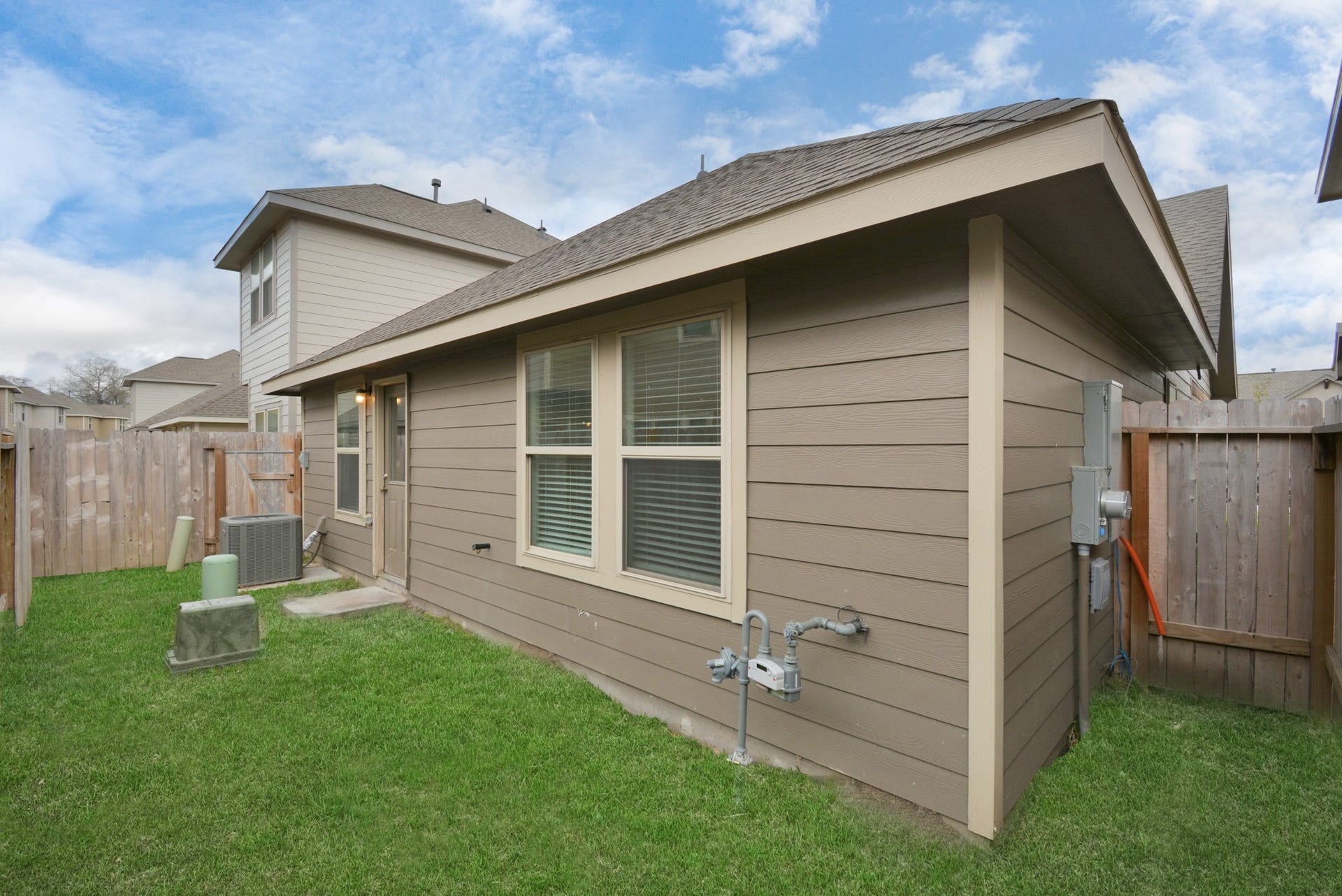 15826 Menlow Bend Drive, Humble, TX 77396 15826 Menlow Bend Drive, Humble, TX 77396