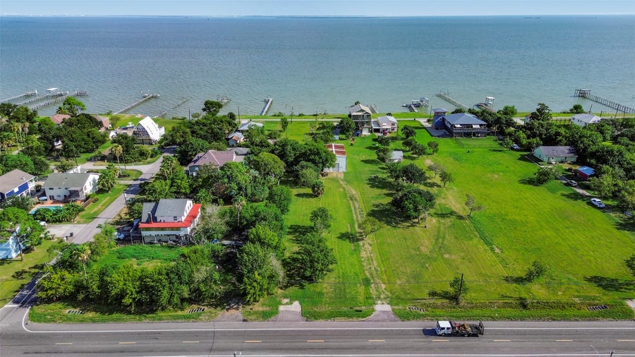 Property photo for 2480 E East Bayshore Drive, San Leon, TX