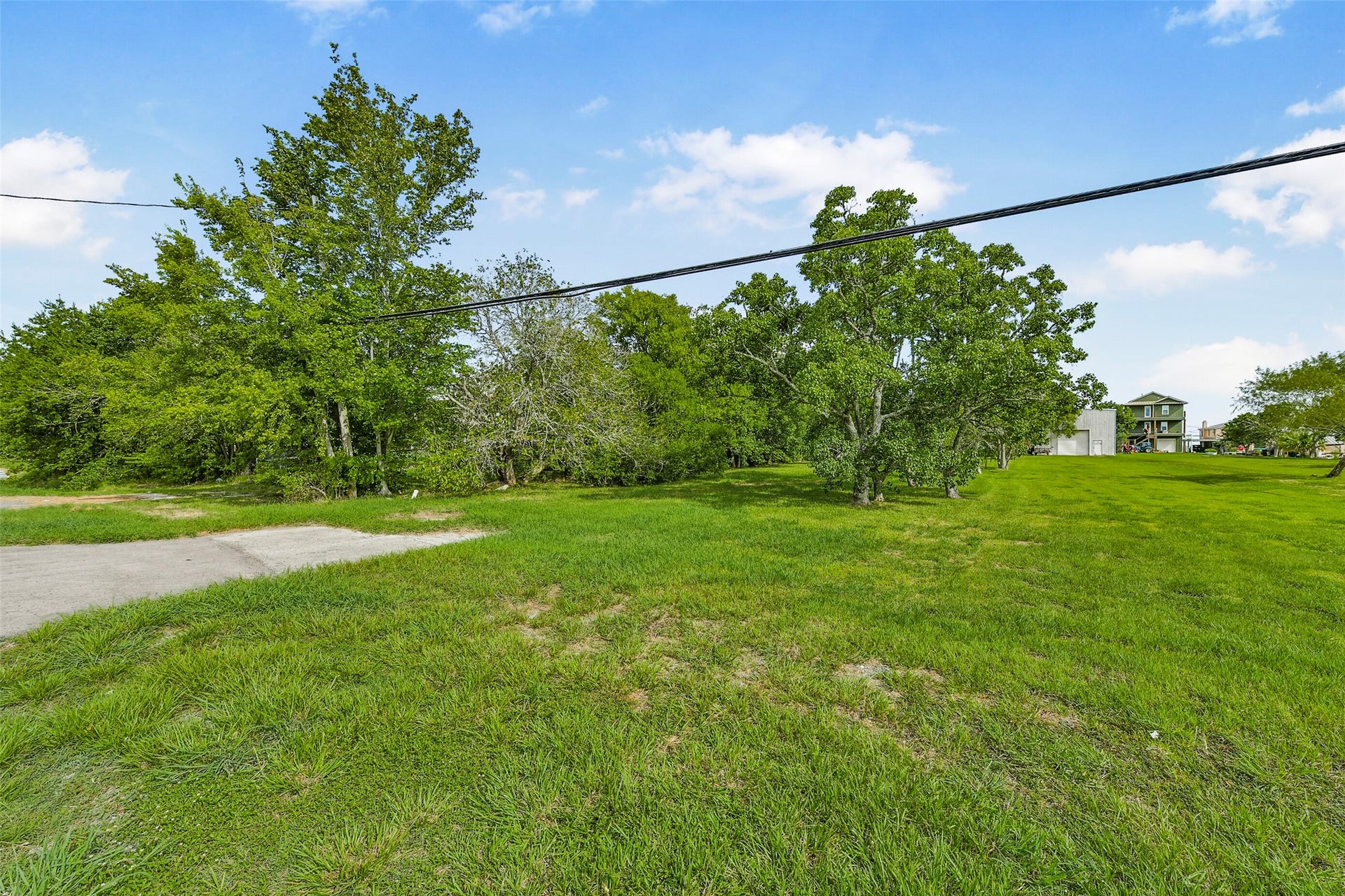 2480 E East Bayshore Drive, San Leon, TX 77539 2480 E East Bayshore Drive, San Leon, TX 77539