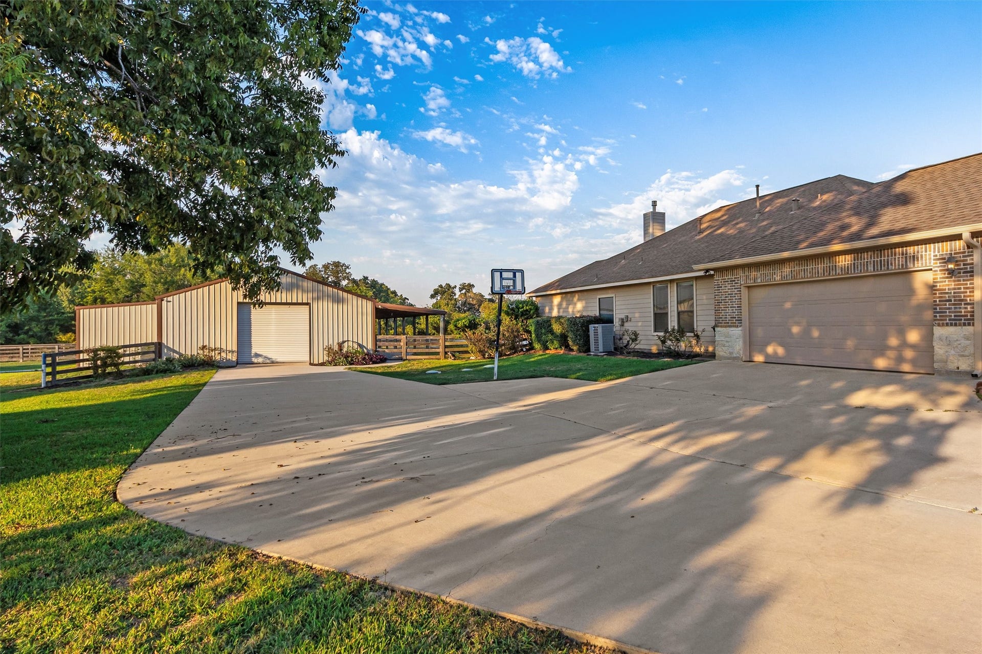 22078 Stone Creek Lane, Montgomery, TX 77316 22078 Stone Creek Lane, Montgomery, TX 77316