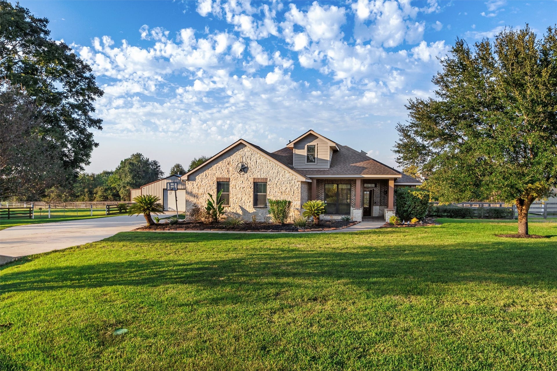 22078 Stone Creek Lane, Montgomery, TX 77316 22078 Stone Creek Lane, Montgomery, TX 77316