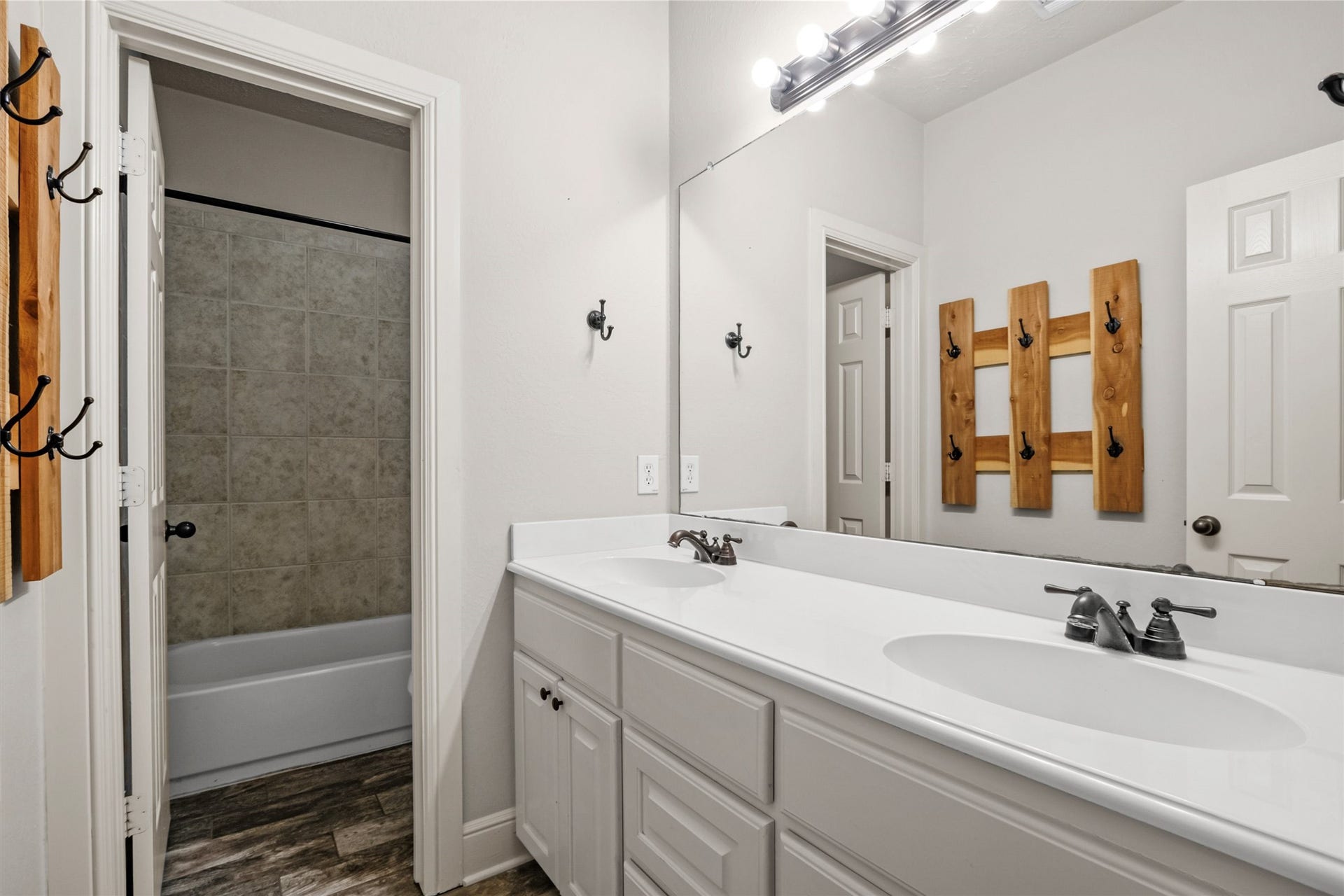 22078 Stone Creek Lane, Montgomery, TX 77316 22078 Stone Creek Lane, Montgomery, TX 77316