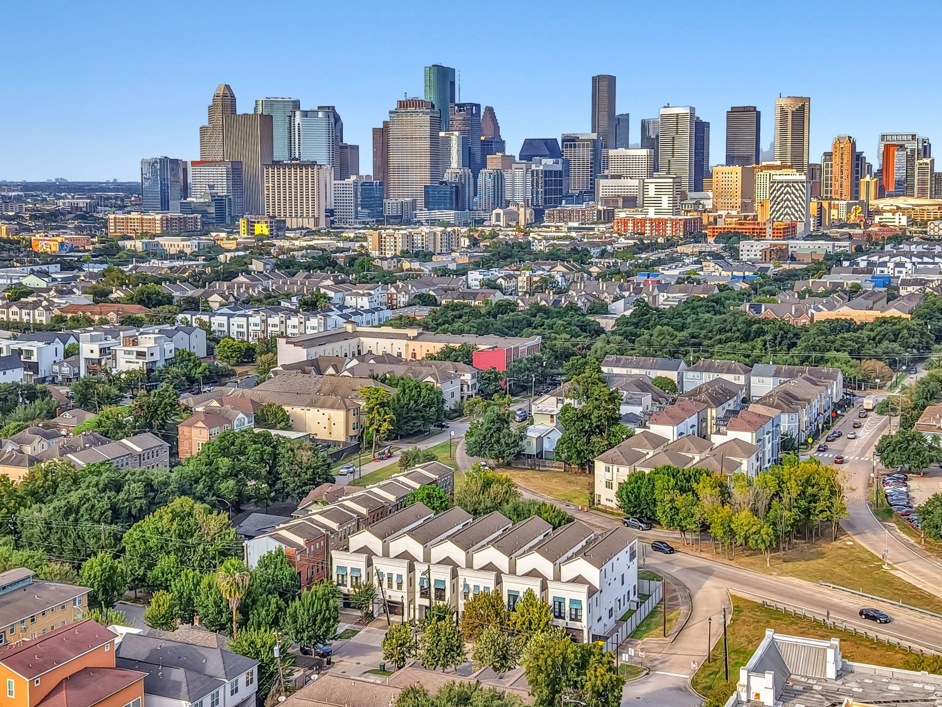 1713 Holman Street, Houston, TX 77004 Panoramic views overlooking the heart of downtown