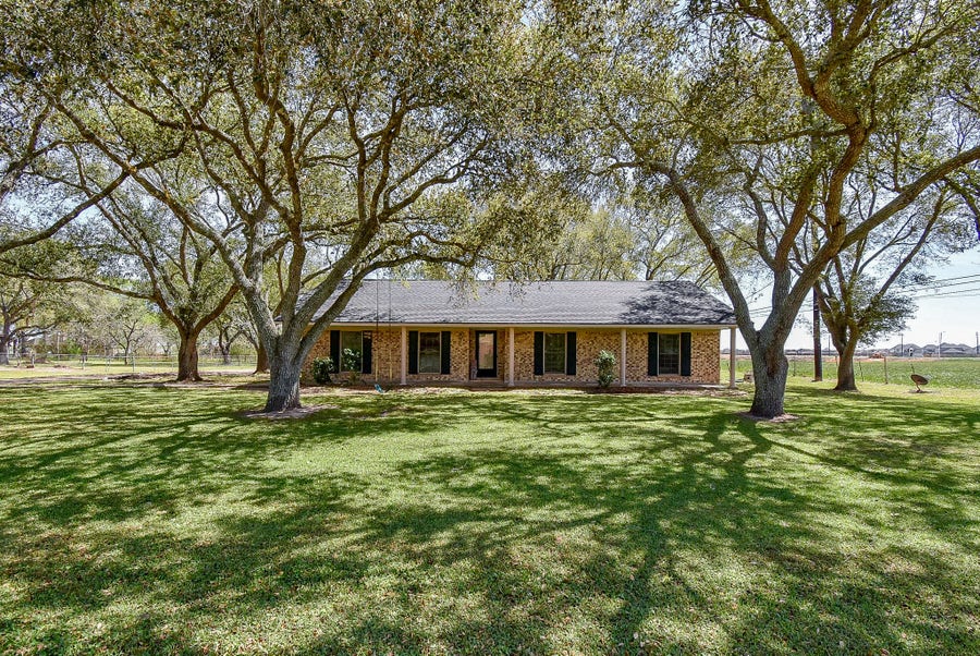 Property photo for 2719 Vail Street, Rosenberg, TX