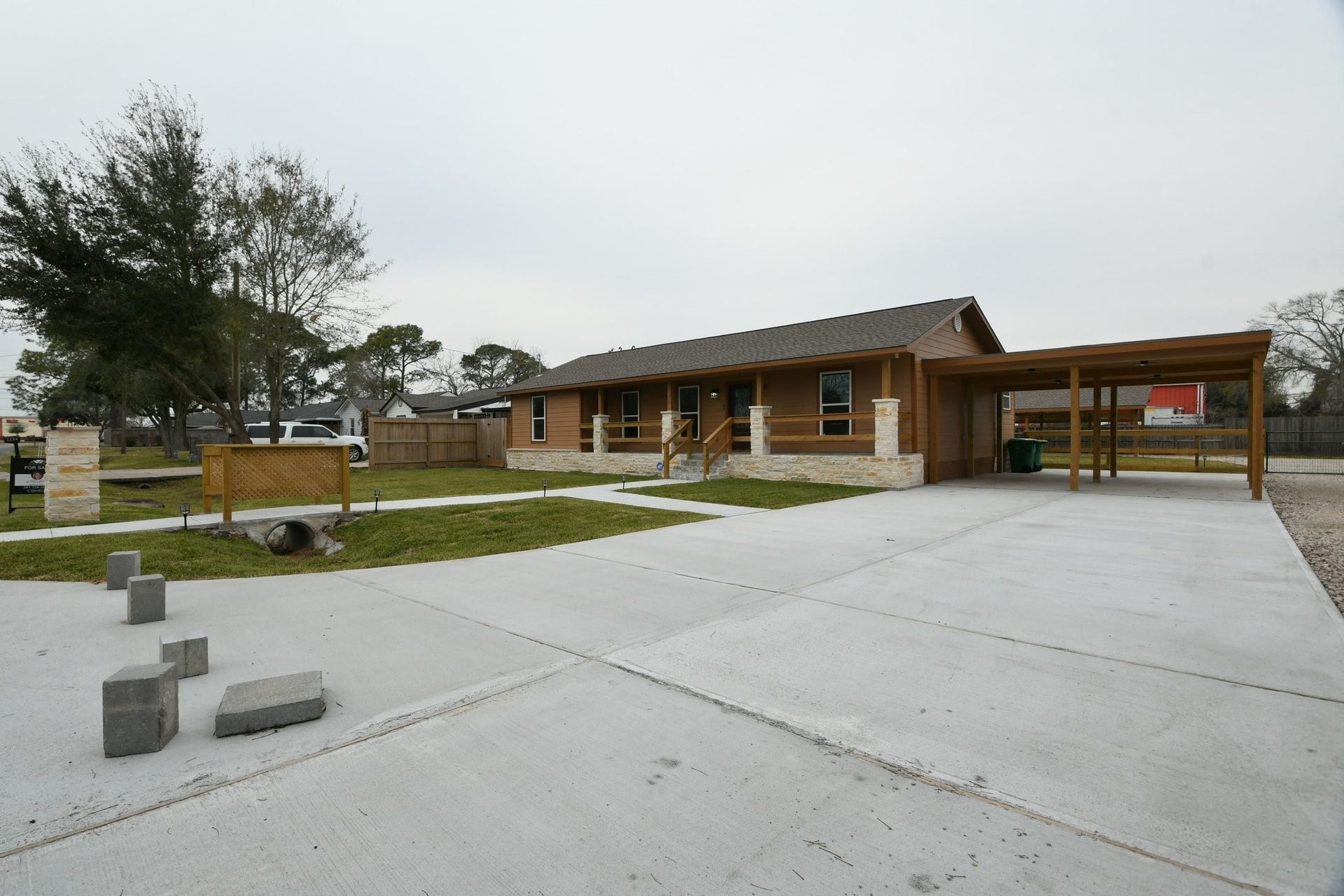 3200 Hoover Street, La Marque, TX 77568 Freshly poured driveway and sidewalks