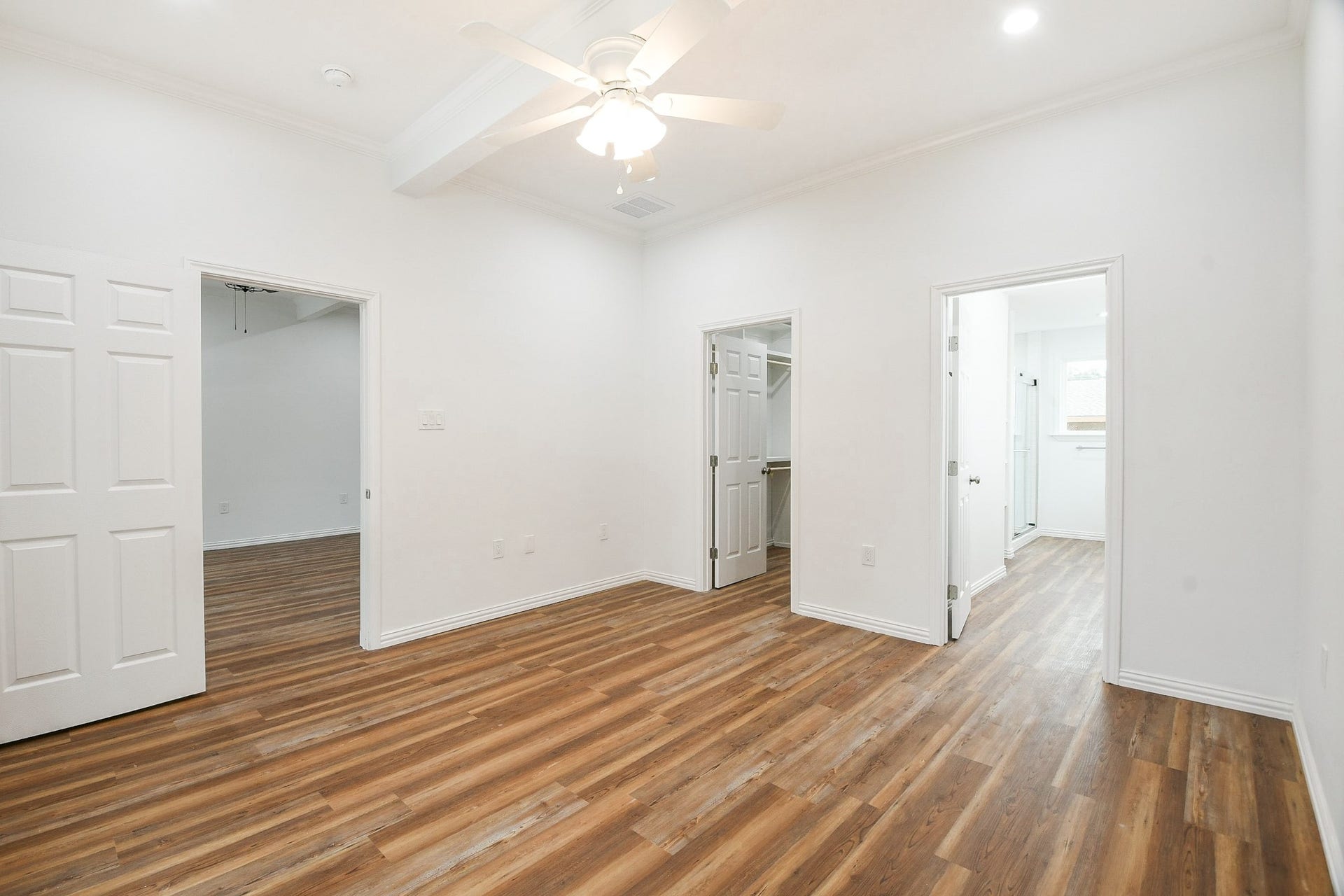 3200 Hoover Street, La Marque, TX 77568 Huge master bedroom