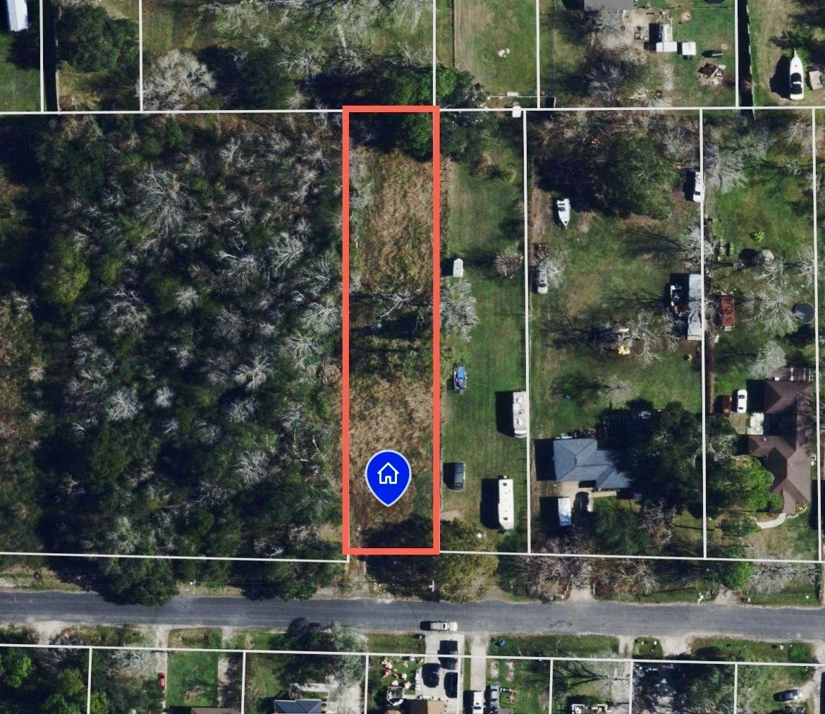 102 S Willow Street, Texas City, TX 77591 102 S Willow Street, Texas City, TX 77591