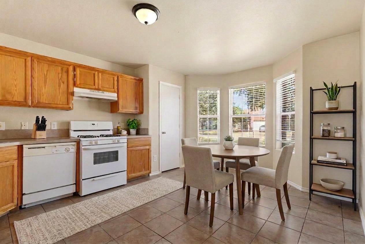 3910 Ridge Canyon Road, Baytown, TX 77521 This photo is virtually staged