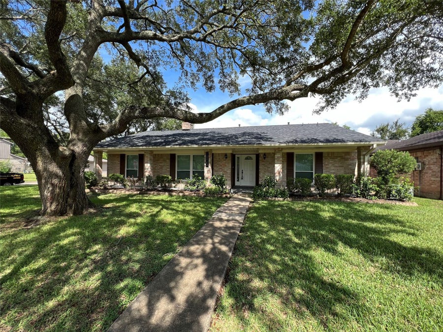 Property photo for 10903 Albury Drive, Houston, TX