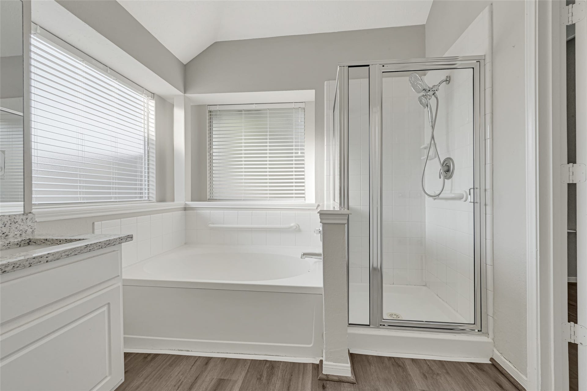 804 Cherry Blossom Drive, League City, TX 77573 primary bath has a garden tub for long hot baths and a separate shower
