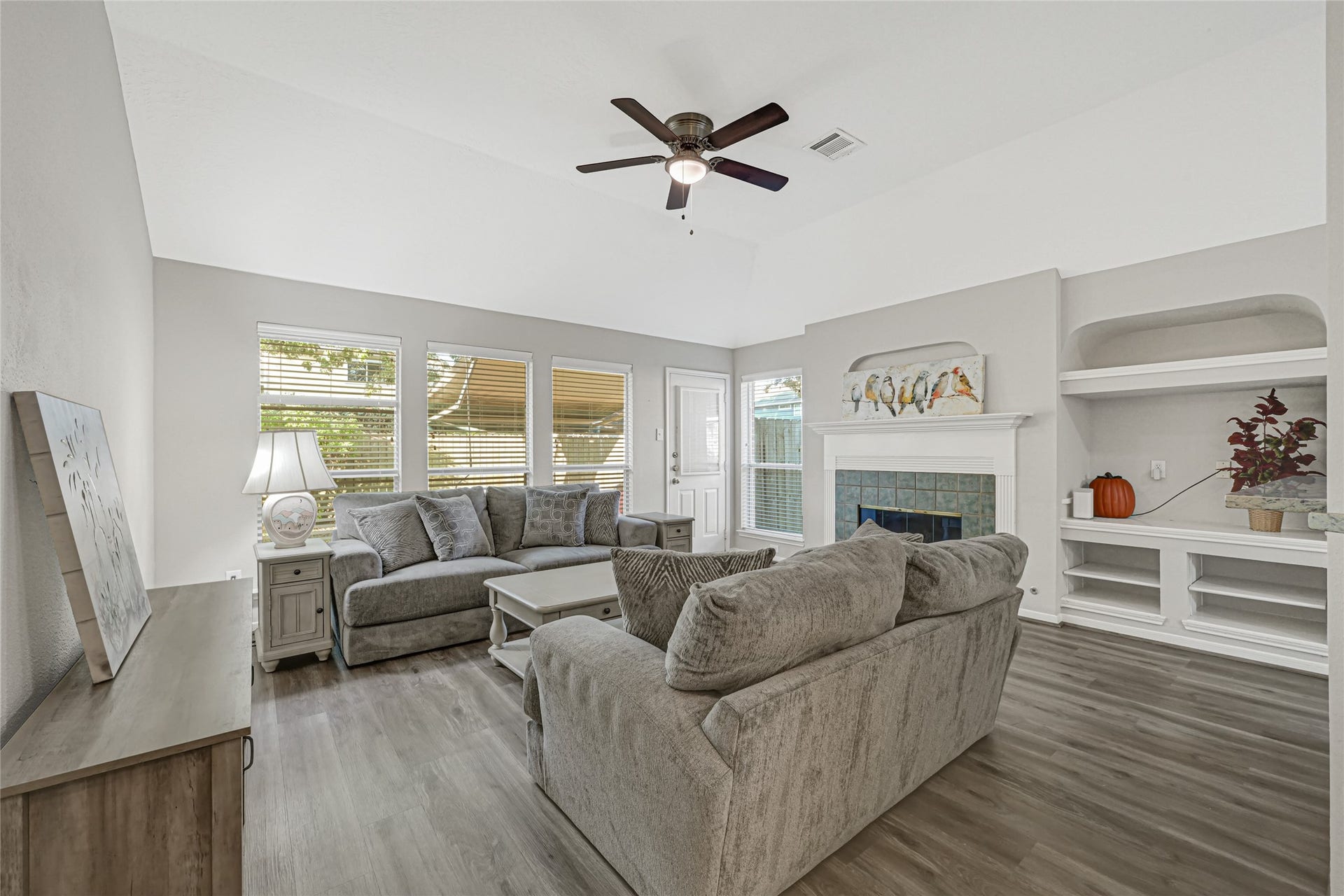 804 Cherry Blossom Drive, League City, TX 77573 lots of light in the living area which overlooks the luscious backyard